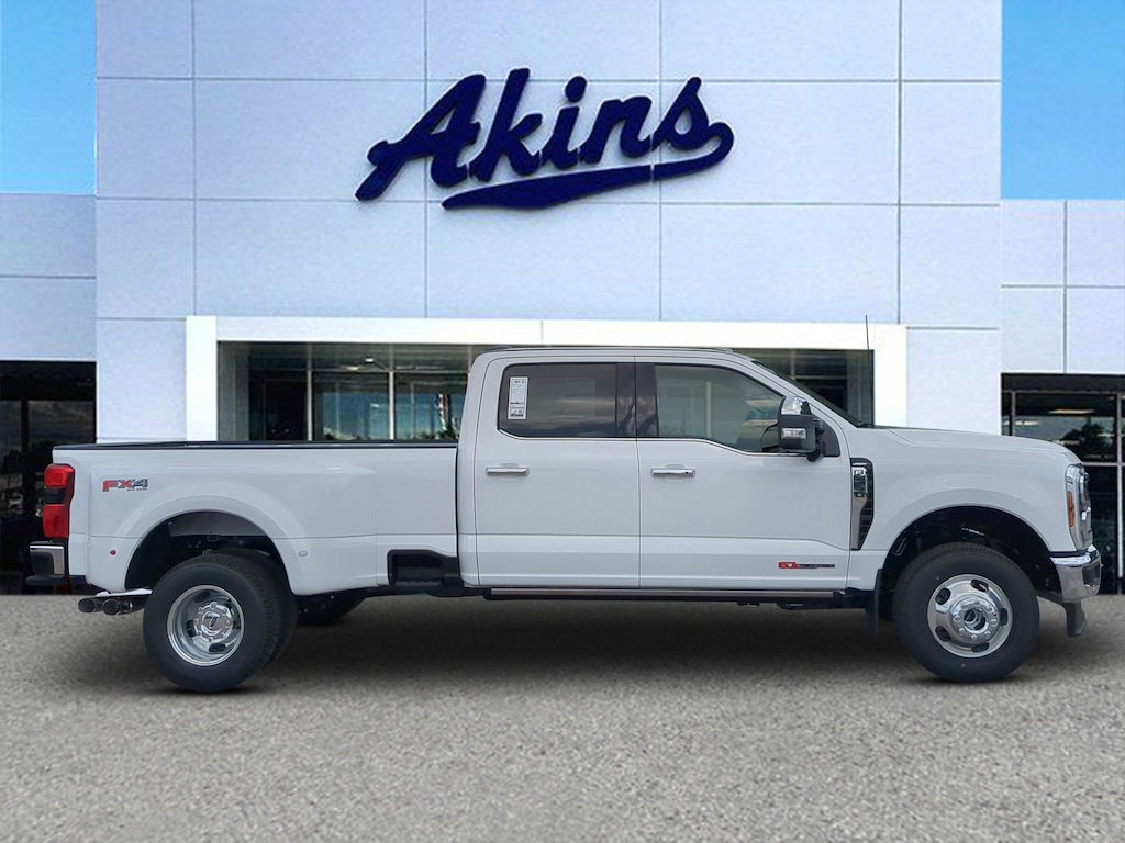 New 2026 Ford Super Duty F-350 DRW LARIAT TRUCK