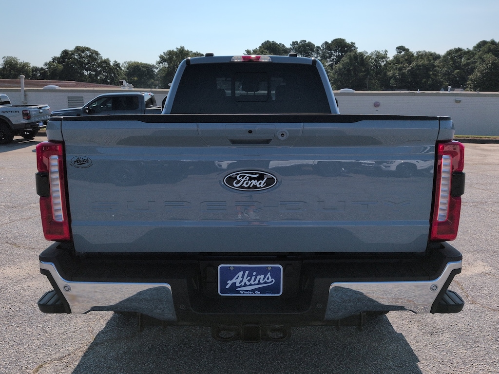 New 2027 Ford Super Duty F-350 SRW Lariat TRUCK
