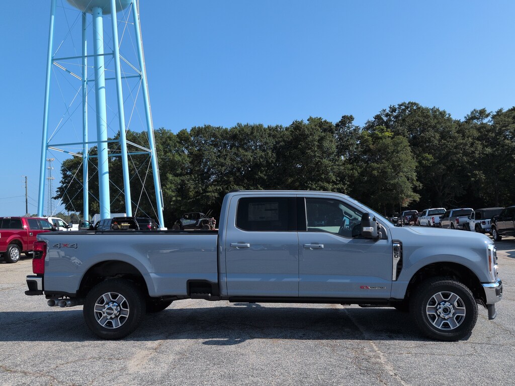 New 2027 Ford Super Duty F-350 SRW Lariat TRUCK