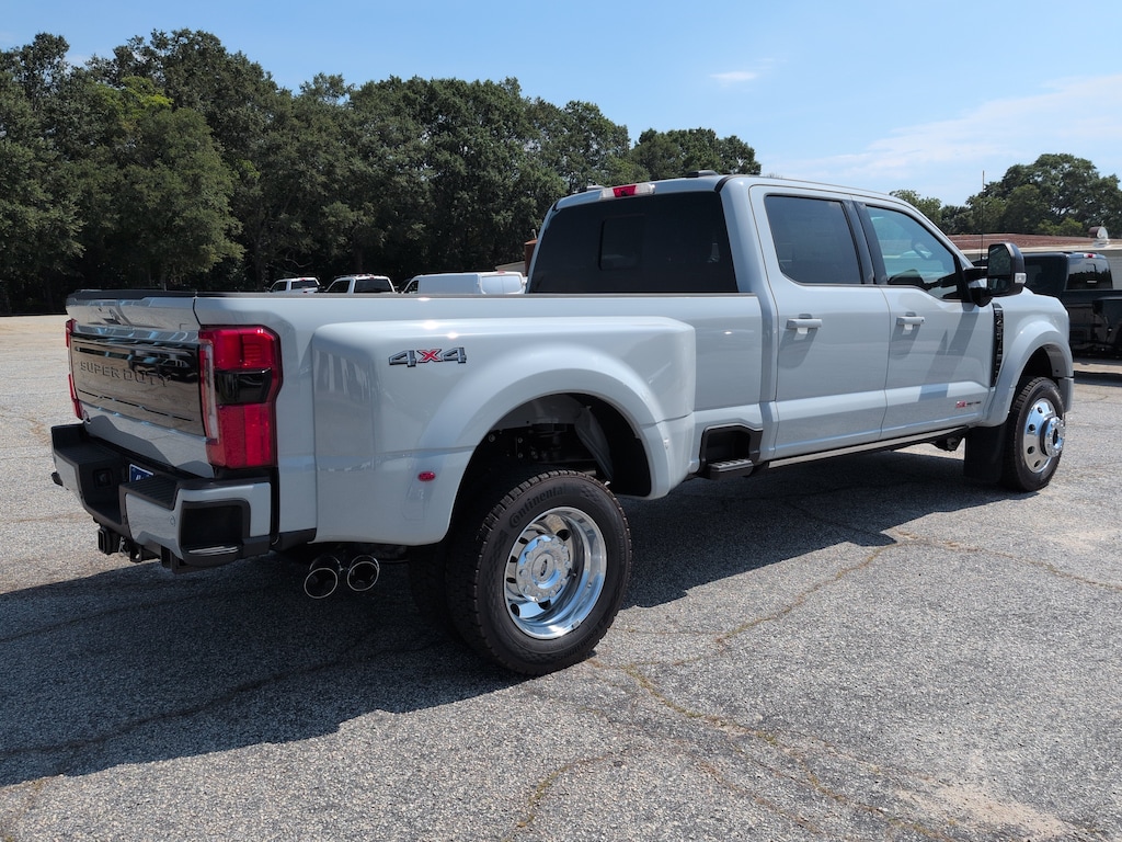 New 2026 Ford Super Duty F-450 DRW Platinum TRUCK