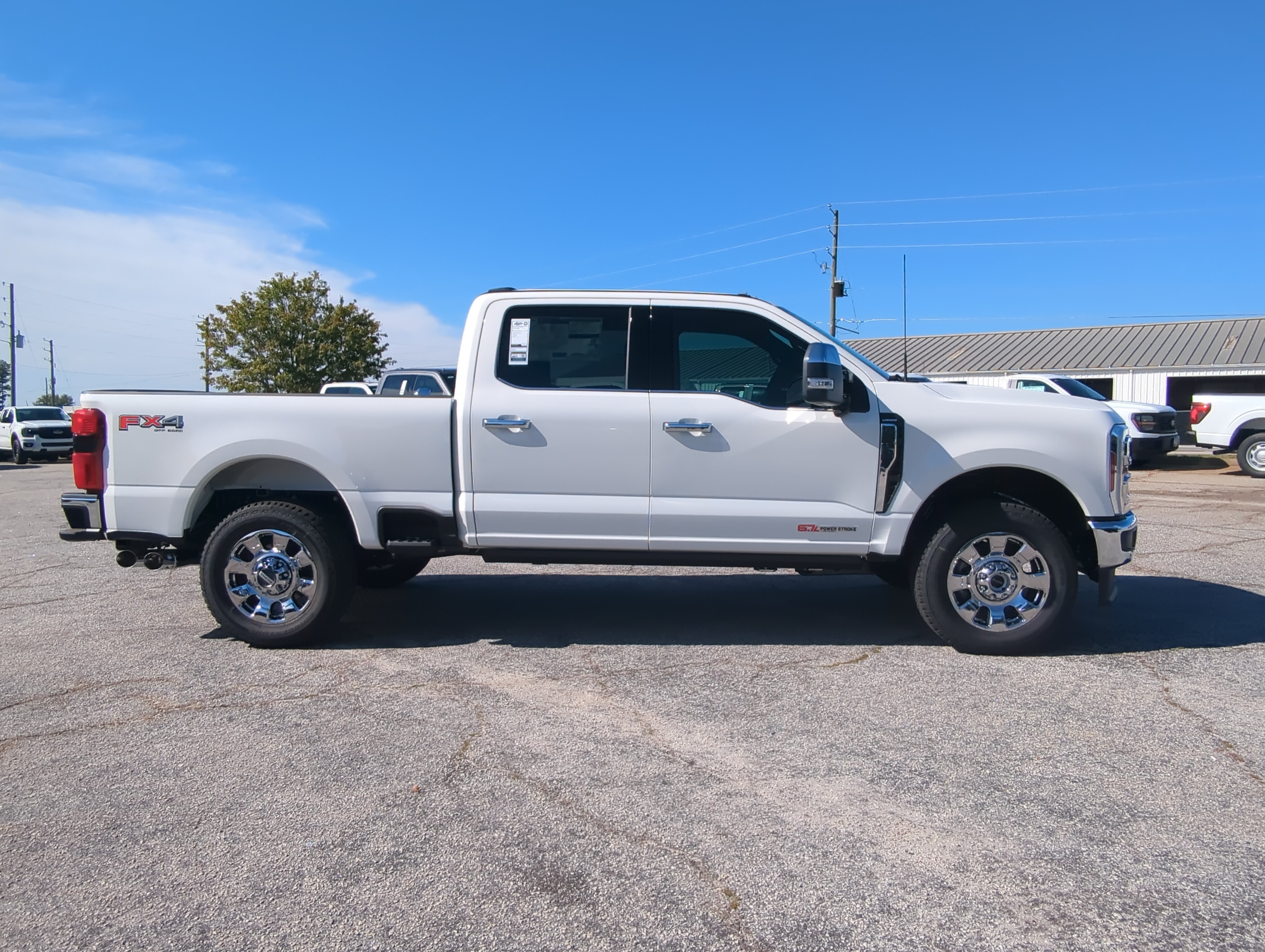 New 2027 Ford Super Duty F-250 SRW LARIAT TRUCK