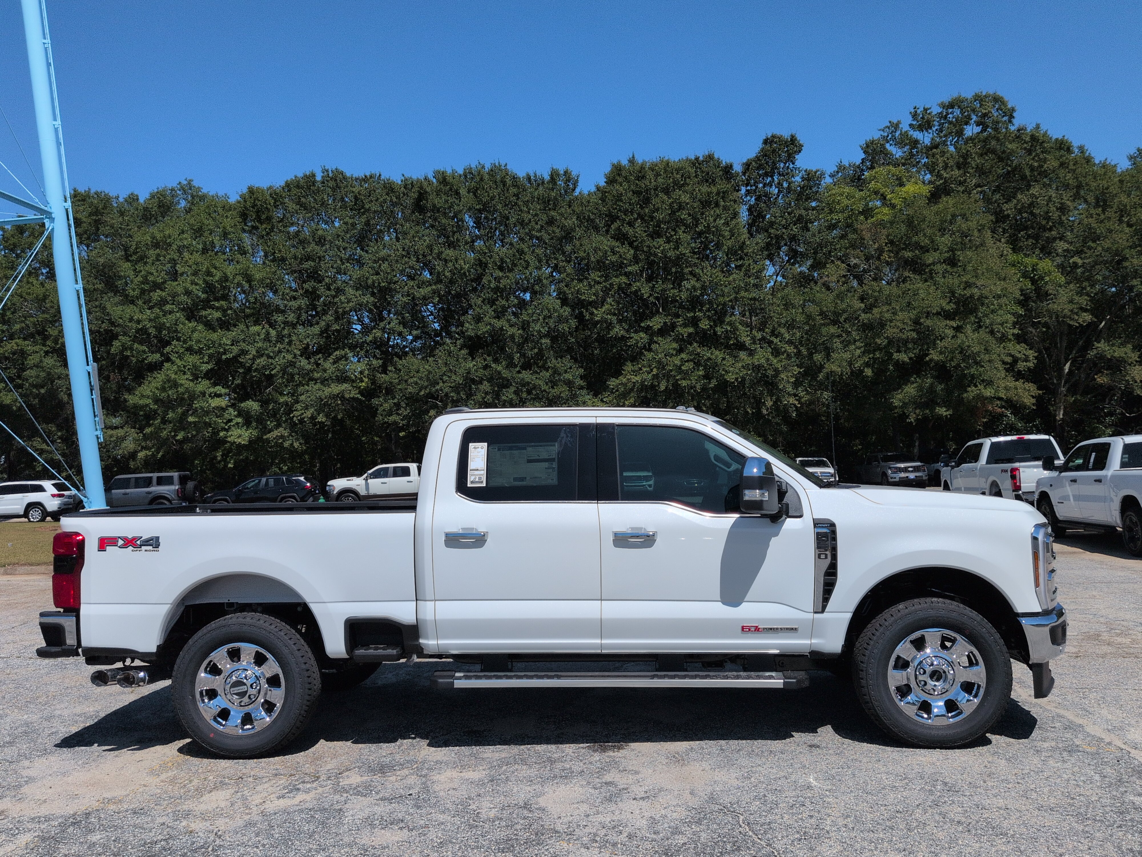 New 2027 Ford Super Duty F-250 SRW LARIAT TRUCK