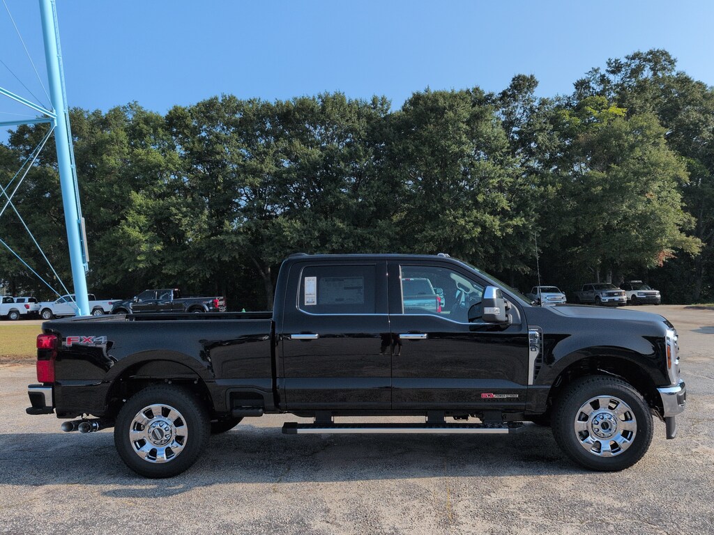 New 2027 Ford Super Duty F-250 SRW LARIAT TRUCK