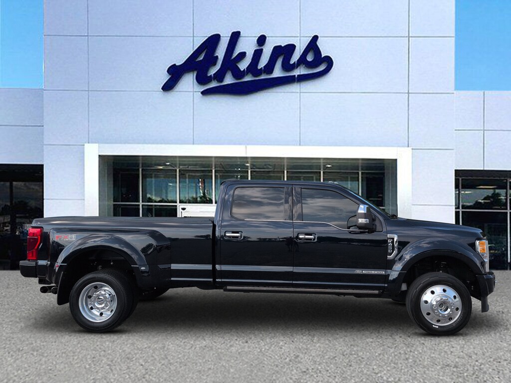 Certified 2022 Ford Superduty Platinum DRW CREW CAB LONG BED TRUCK