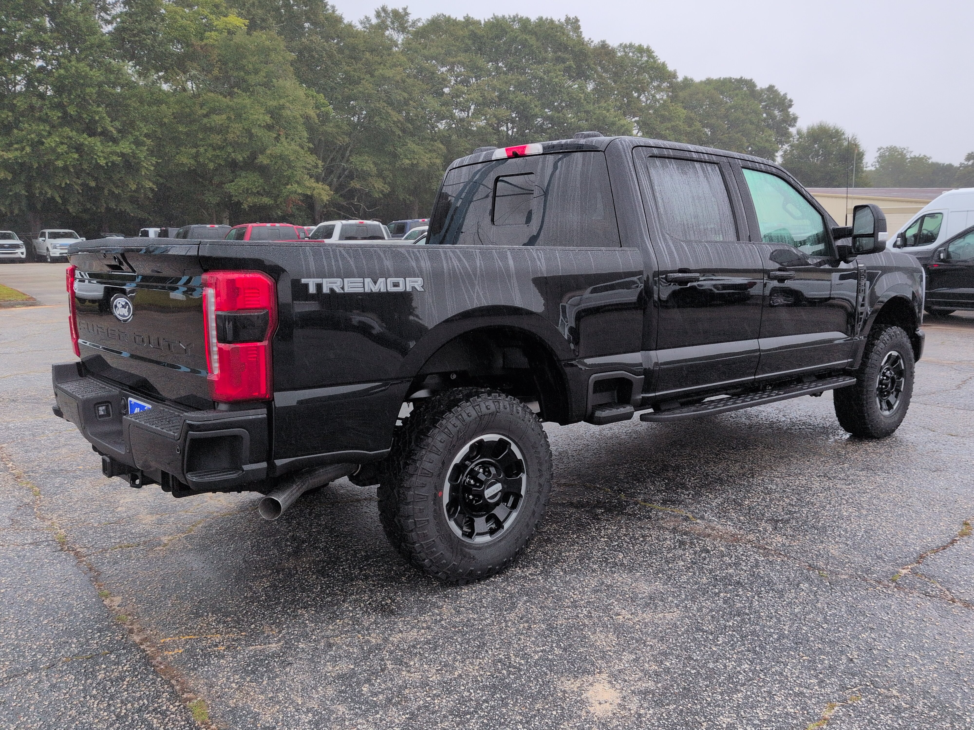 New 2027 Ford Super Duty F-250 SRW LARIAT TRUCK