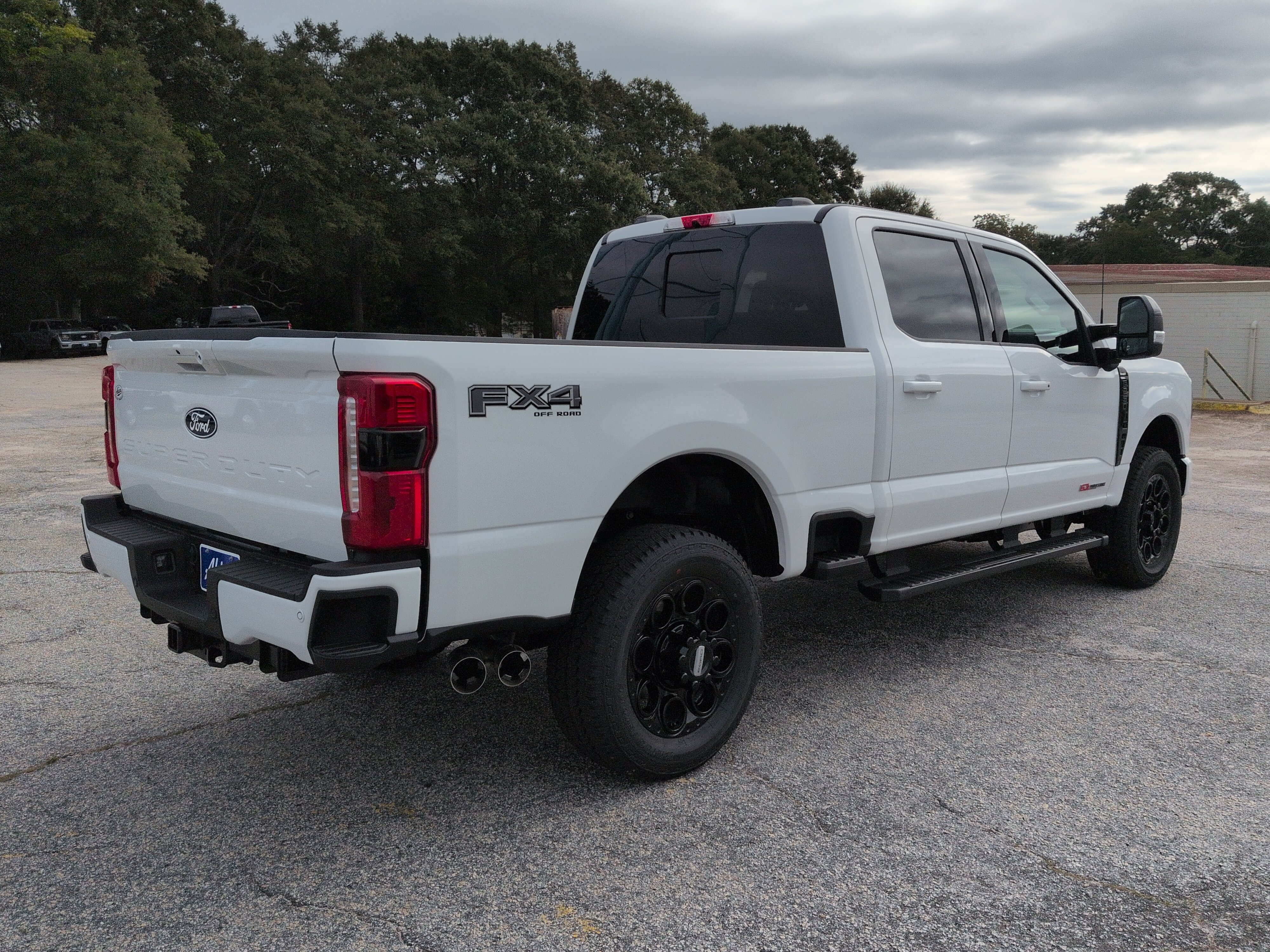 New 2027 Ford Super Duty F-250 SRW LARIAT TRUCK