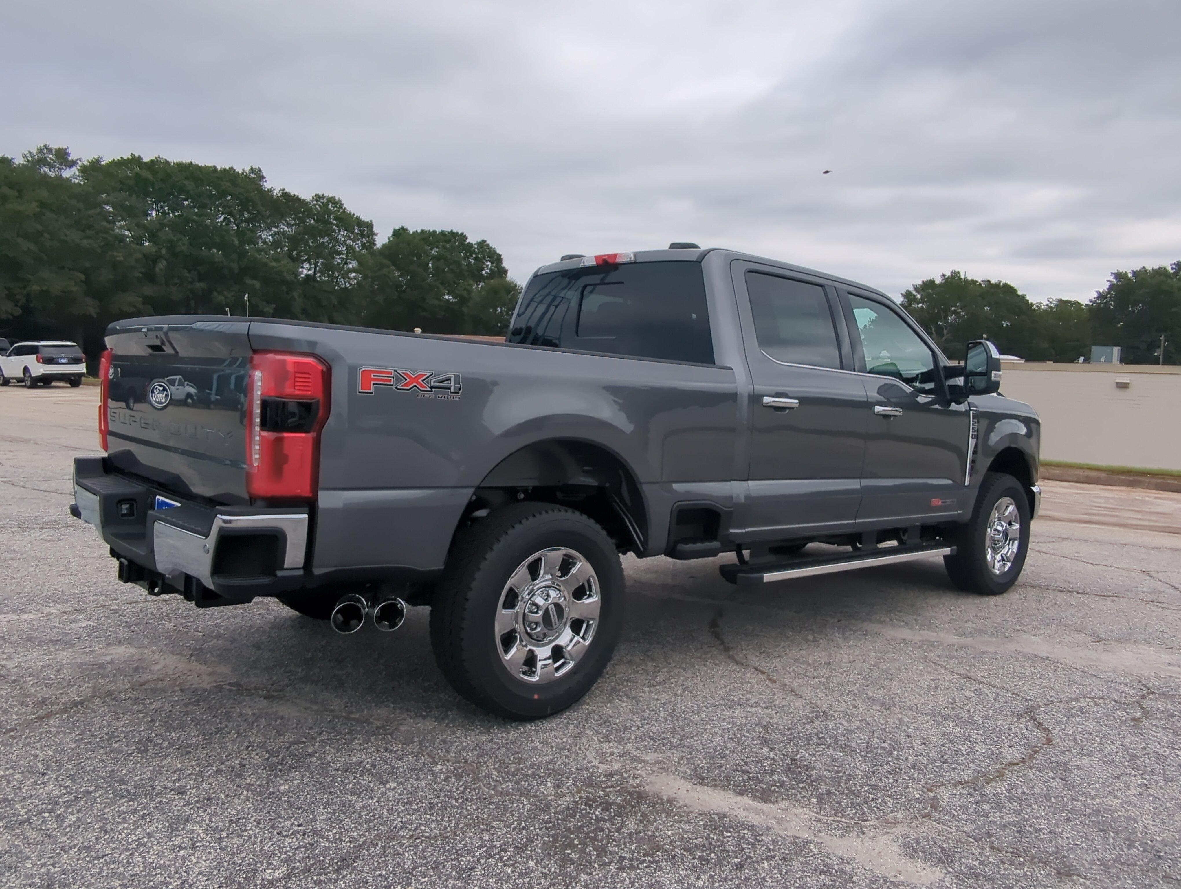 New 2027 Ford Super Duty F-250 SRW LARIAT TRUCK