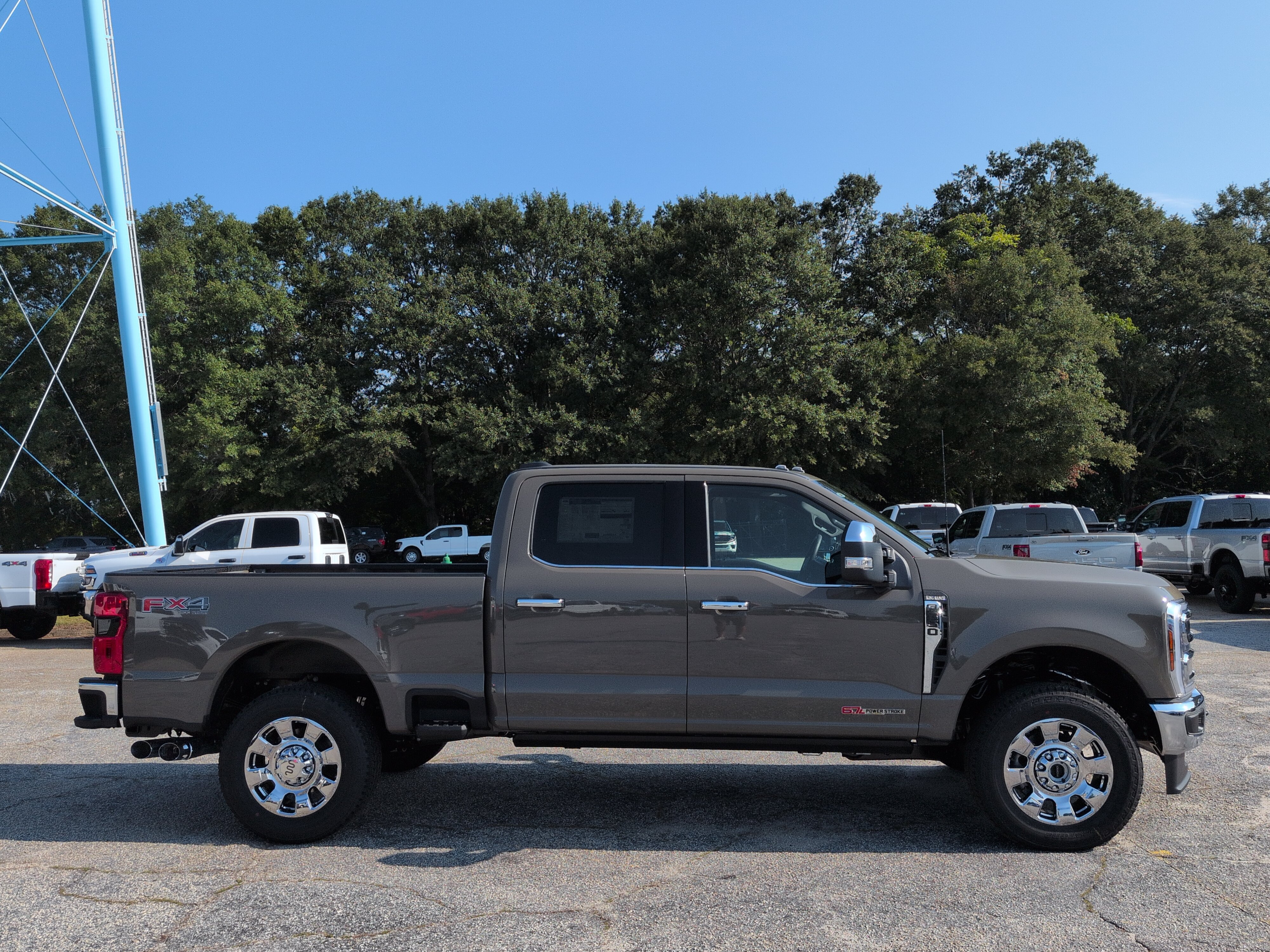 New 2027 Ford Super Duty F-350 SRW King Ranch TRUCK