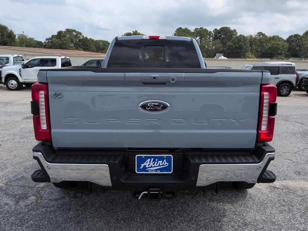 New 2026 Ford Super Duty F-450 DRW Lariat