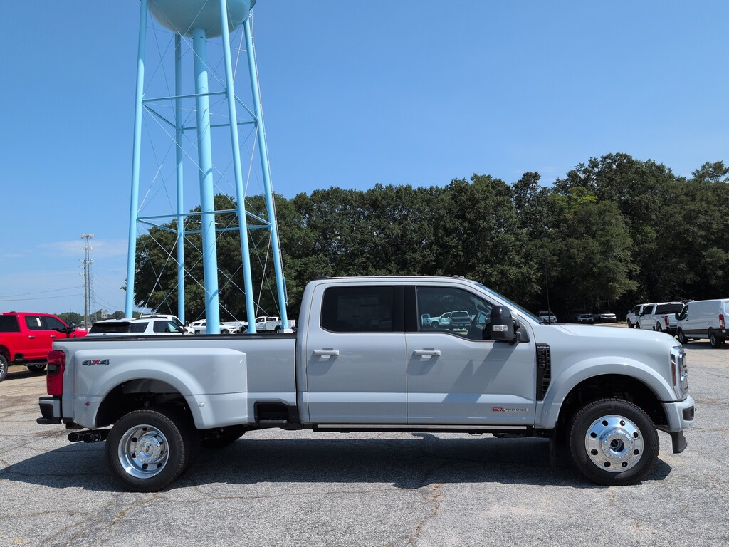 New 2026 Ford Super Duty F-450 DRW Platinum TRUCK