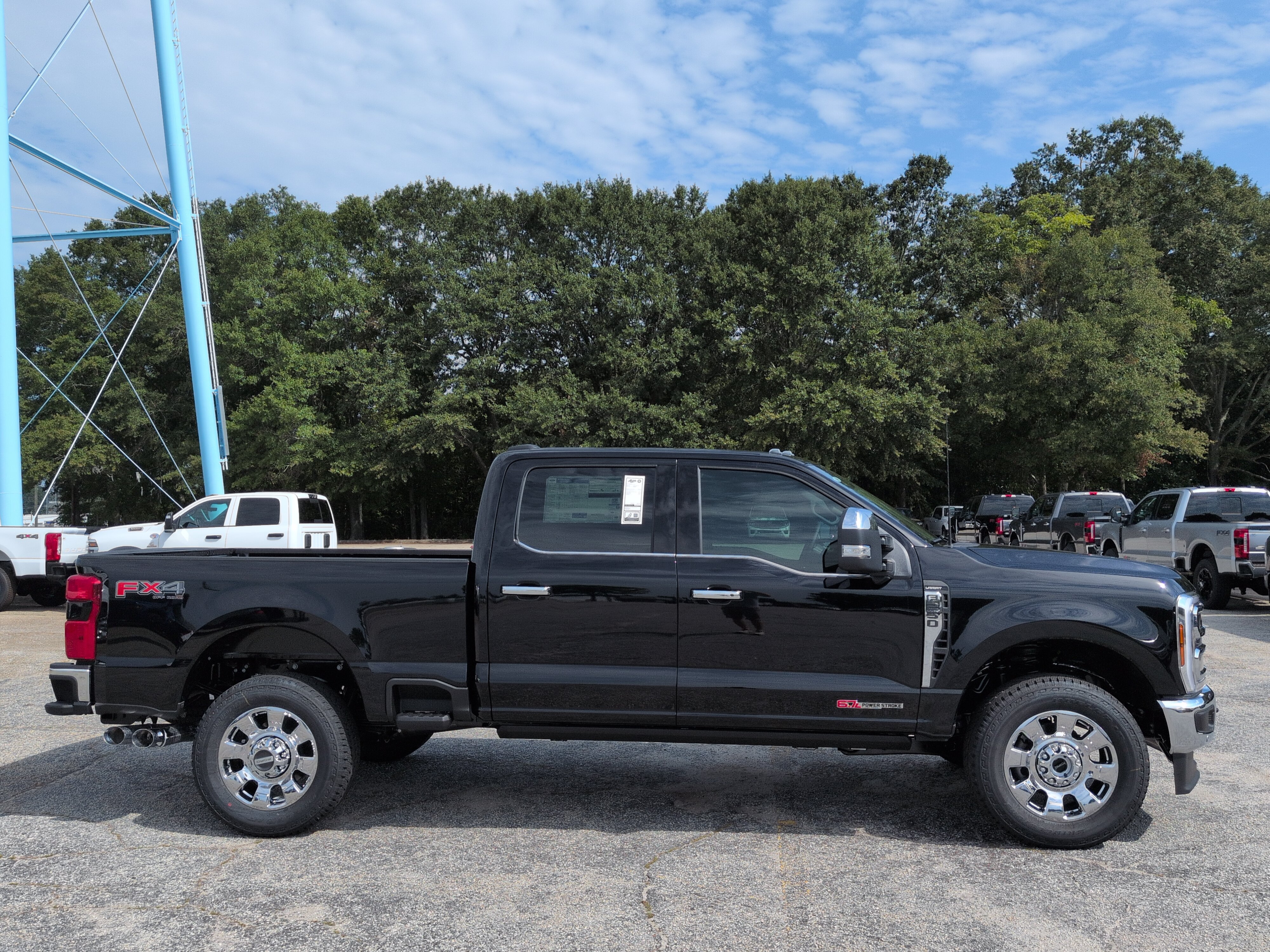 New 2027 Ford Super Duty F-250 SRW LARIAT TRUCK