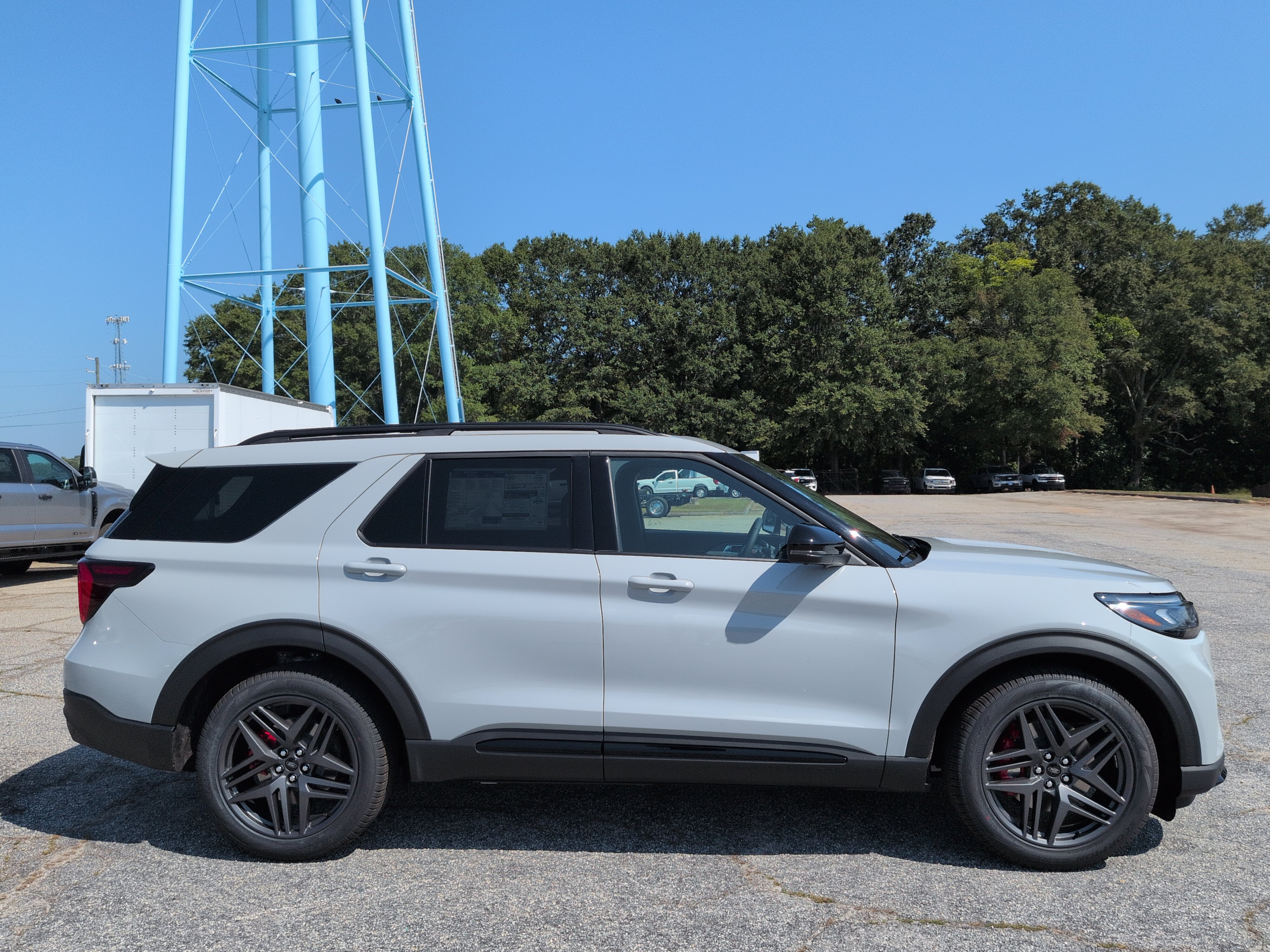 New 2027 Ford Explorer ST SUV