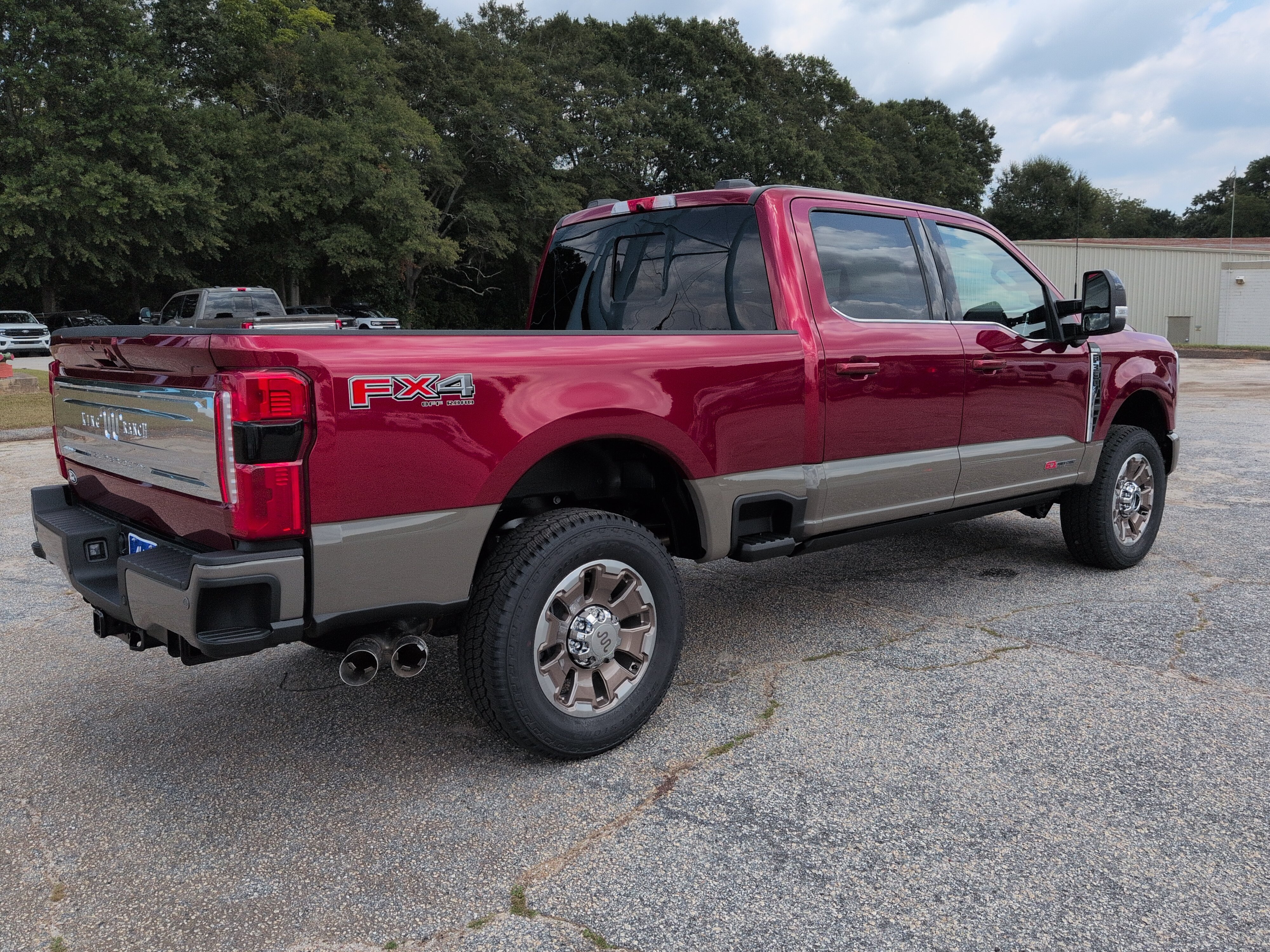 New 2027 Ford Super Duty F-350 SRW King Ranch TRUCK