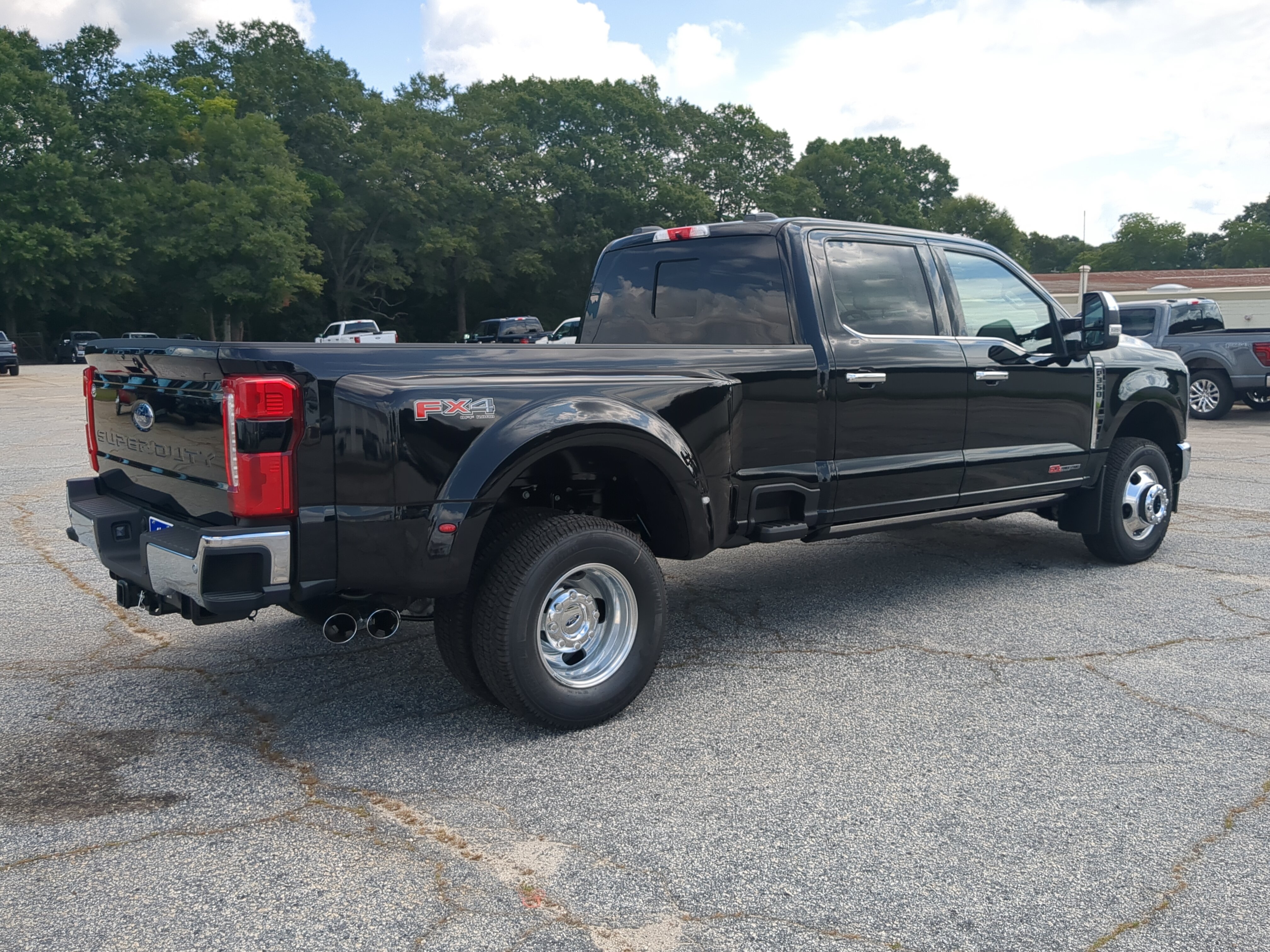 New 2026 Ford Super Duty F-350 DRW LARIAT TRUCK