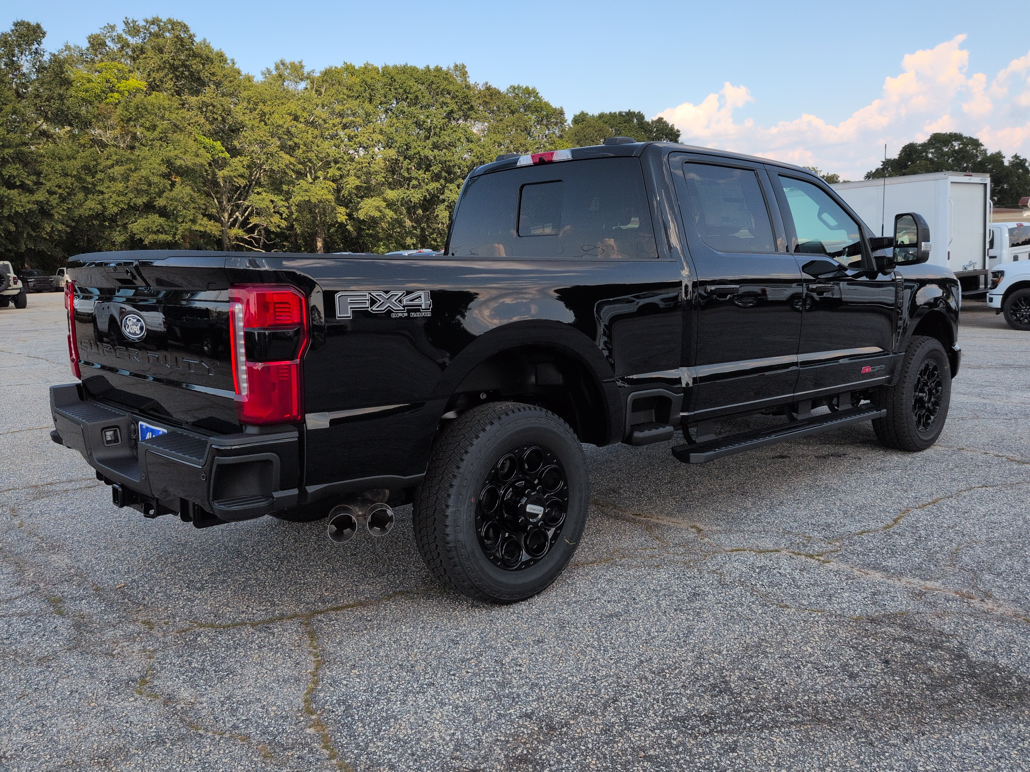 New 2027 Ford Super Duty F-250 SRW LARIAT TRUCK