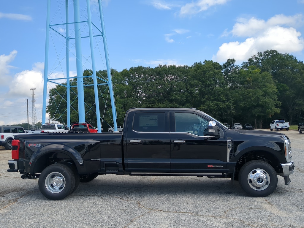 New 2026 Ford Super Duty F-350 DRW LARIAT TRUCK