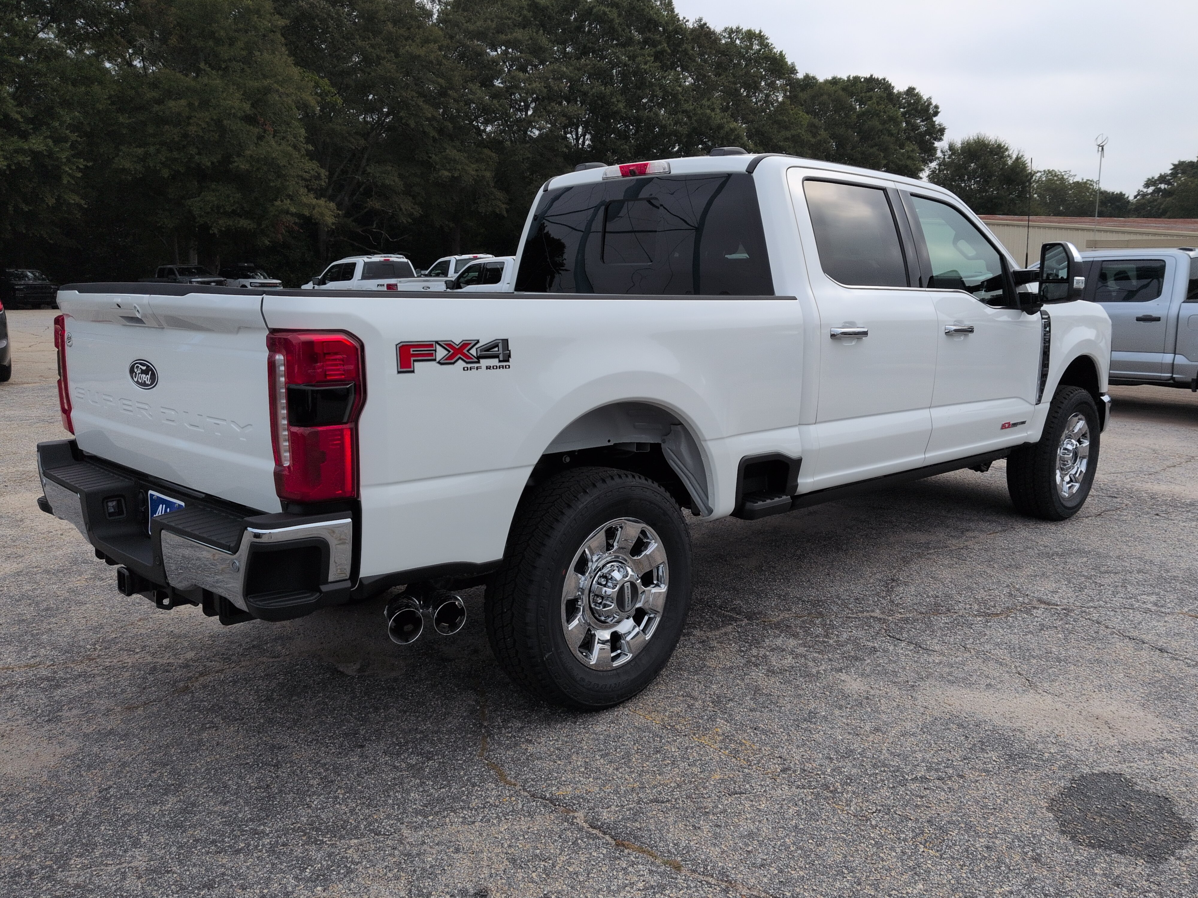 New 2027 Ford Super Duty F-250 SRW LARIAT TRUCK