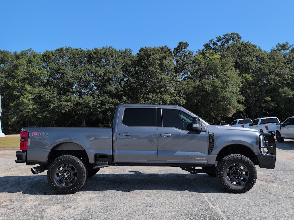 Used 2024 Ford F-250 Lariat Crew Cab Truck