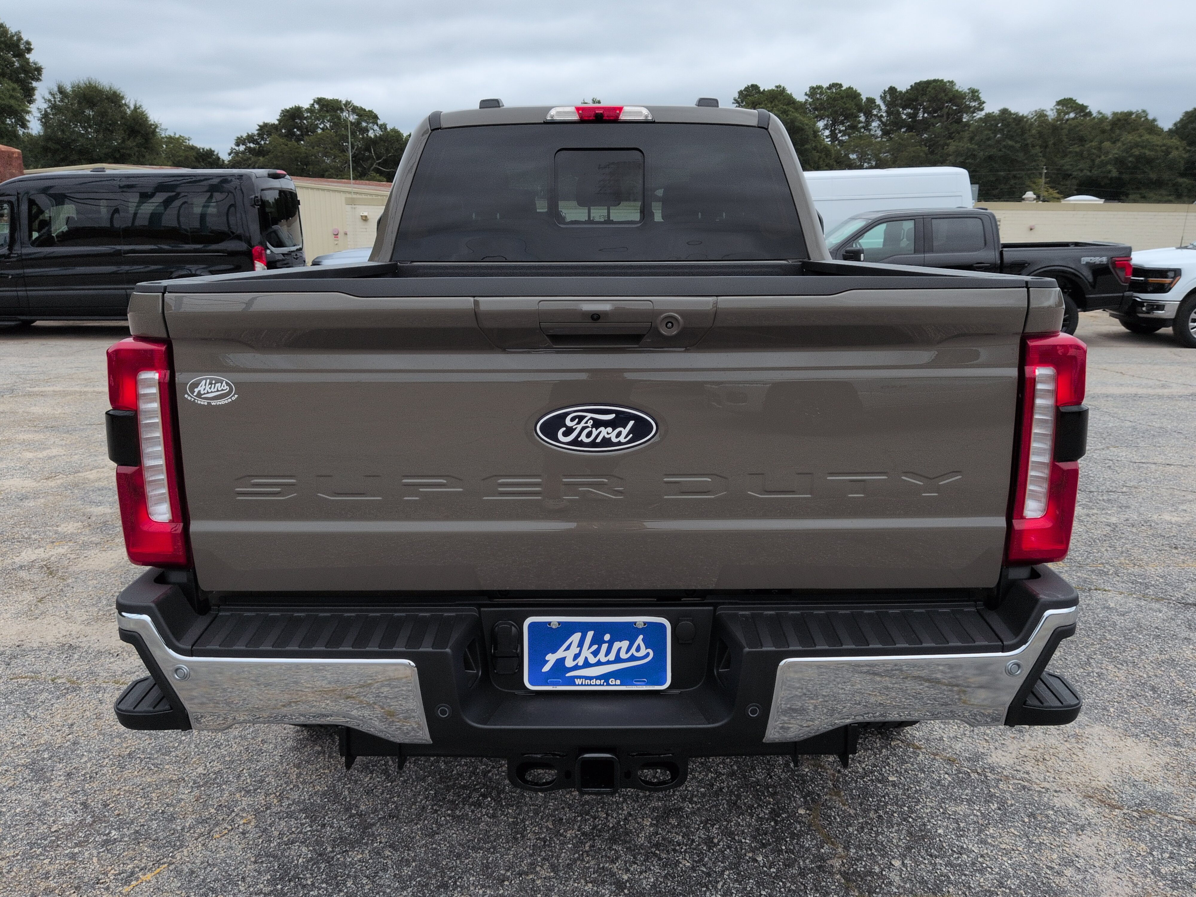 New 2027 Ford Super Duty F-250 SRW LARIAT TRUCK