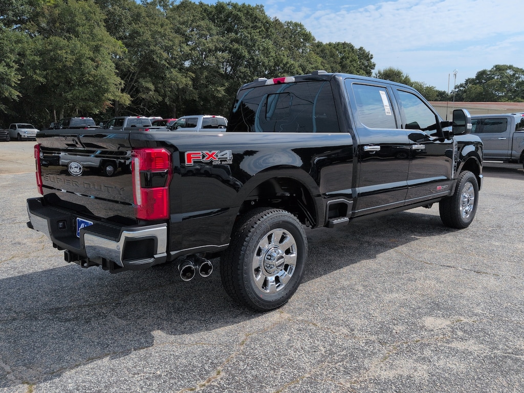 New 2027 Ford Super Duty F-250 SRW LARIAT TRUCK