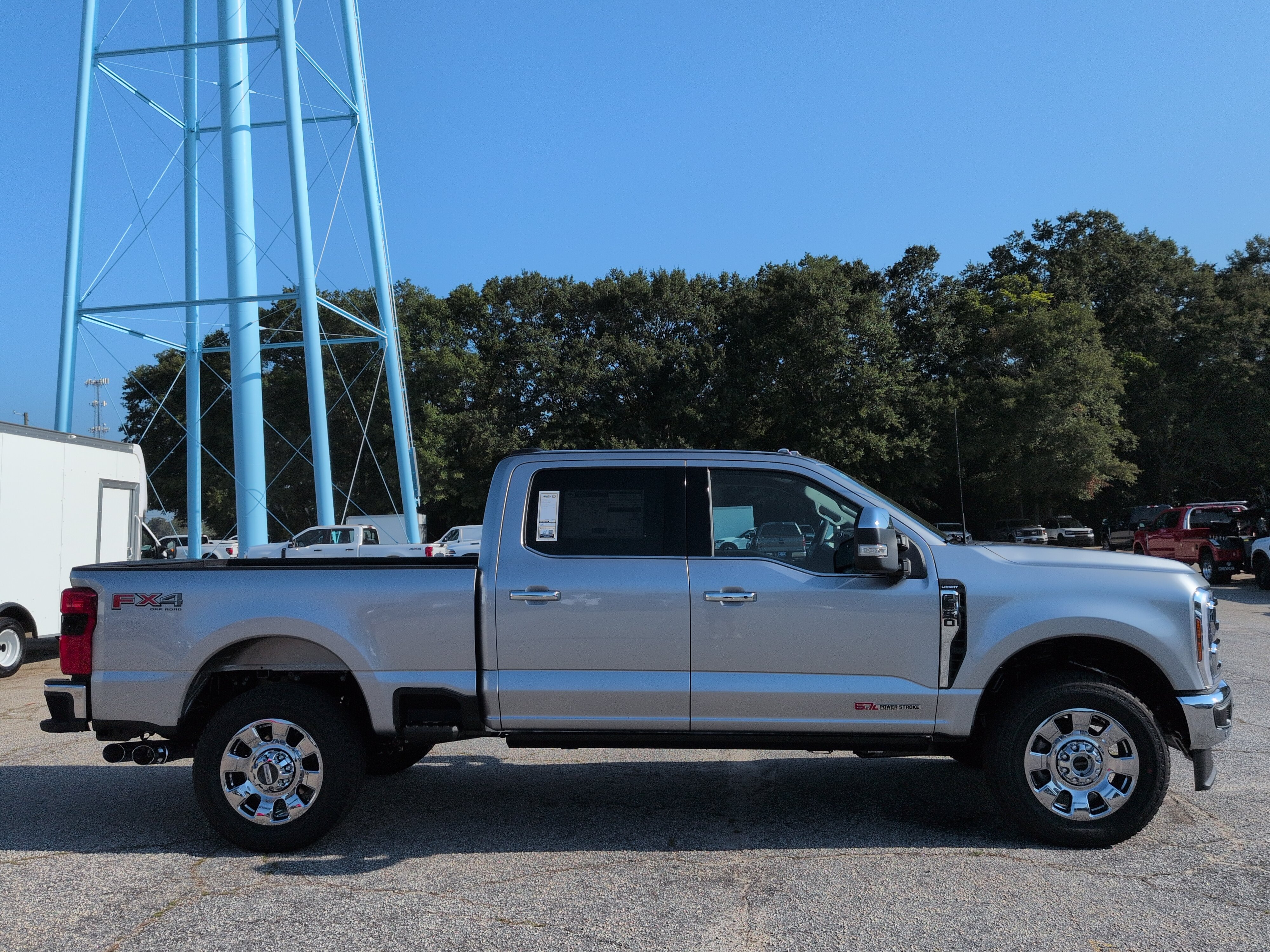 New 2027 Ford Super Duty F-250 SRW LARIAT TRUCK