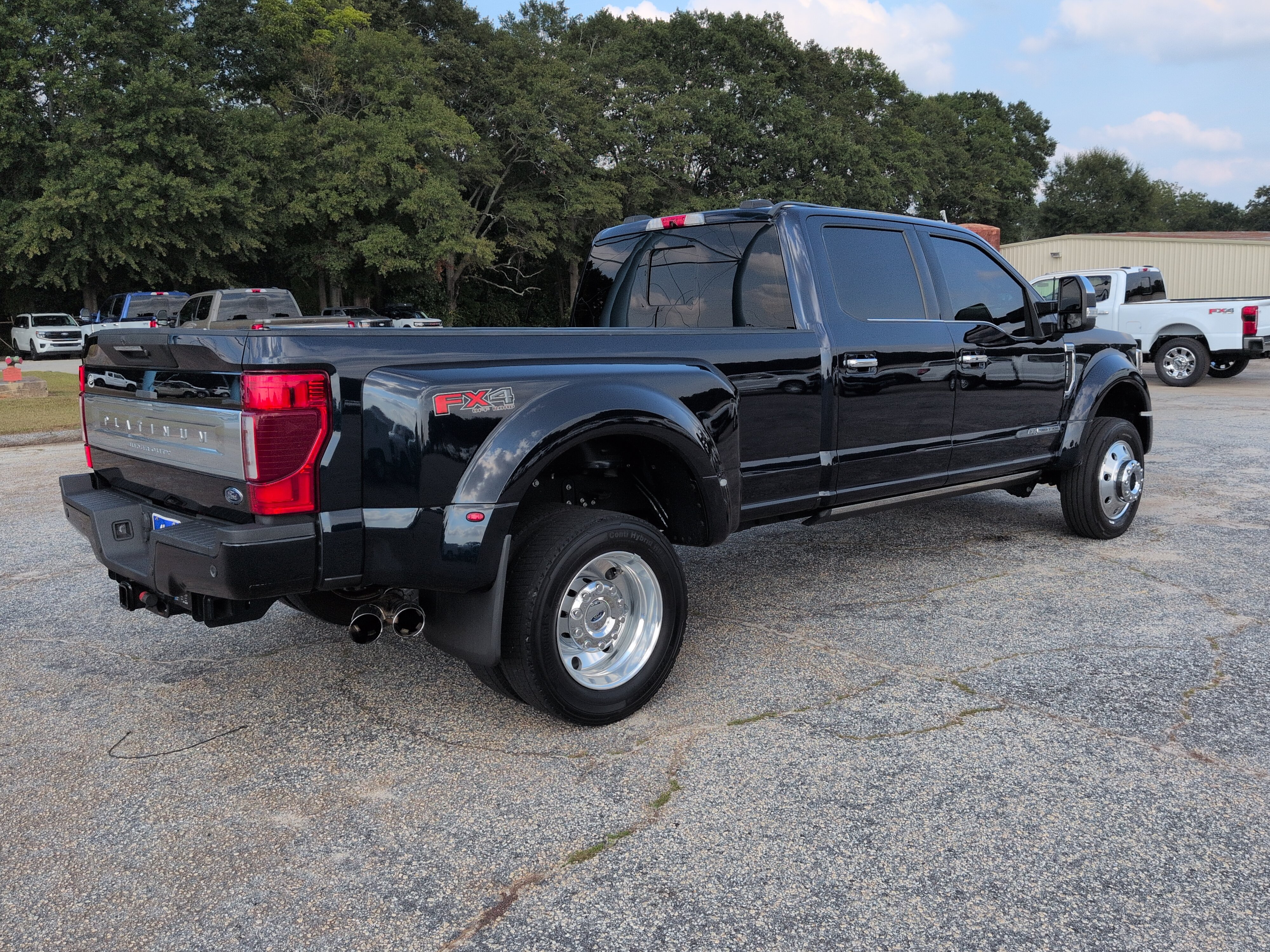 Certified 2022 Ford Superduty Platinum DRW CREW CAB LONG BED TRUCK
