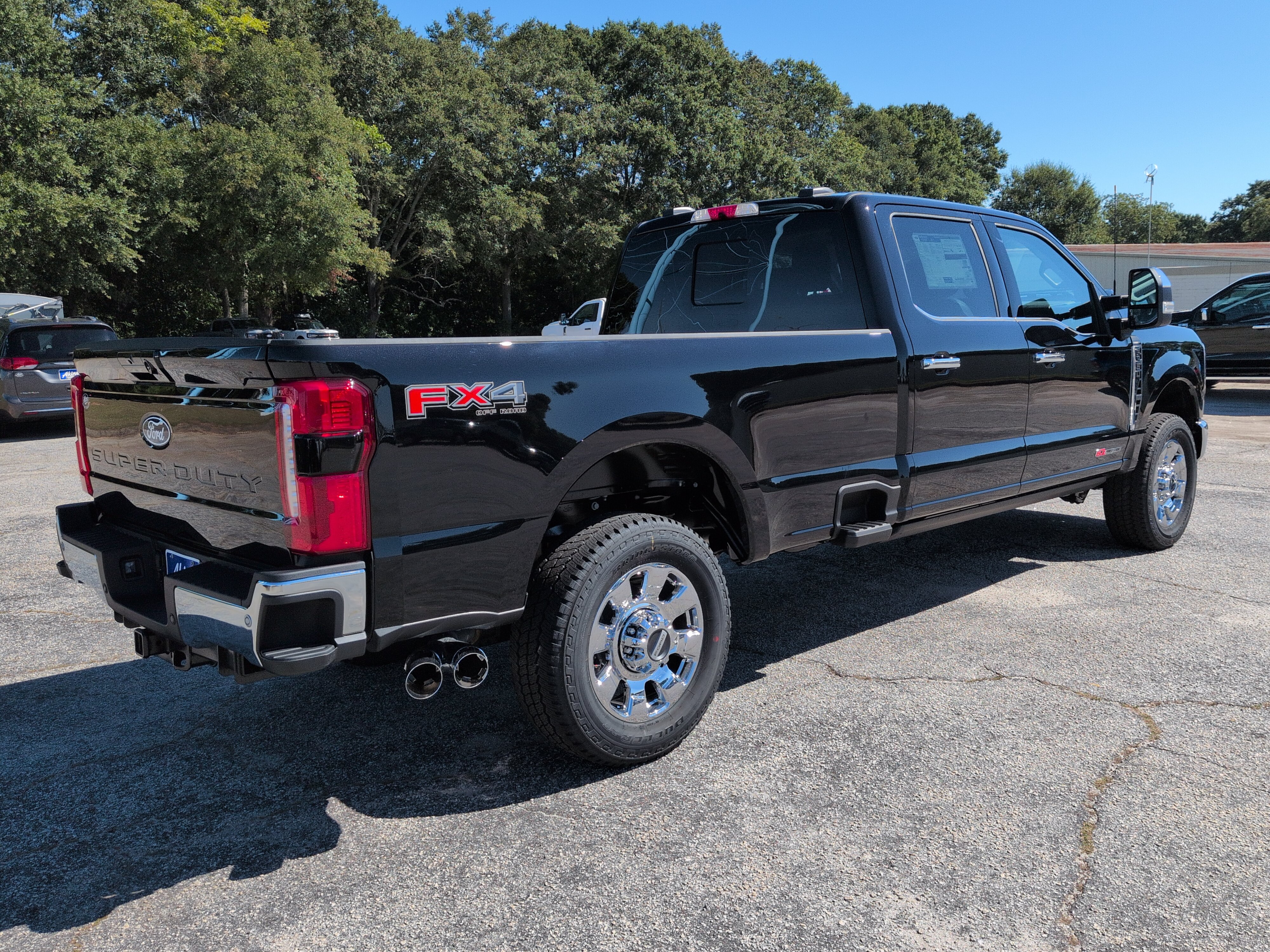 New 2027 Ford Super Duty F-350 SRW LARIAT TRUCK