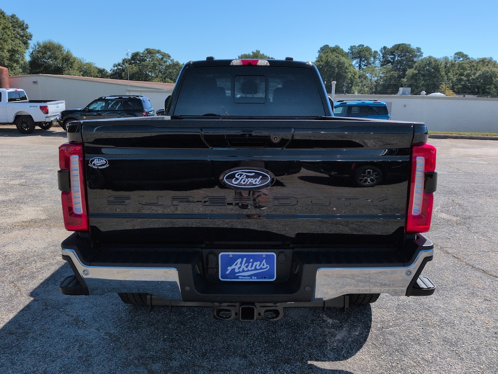 New 2027 Ford Super Duty F-350 SRW LARIAT TRUCK