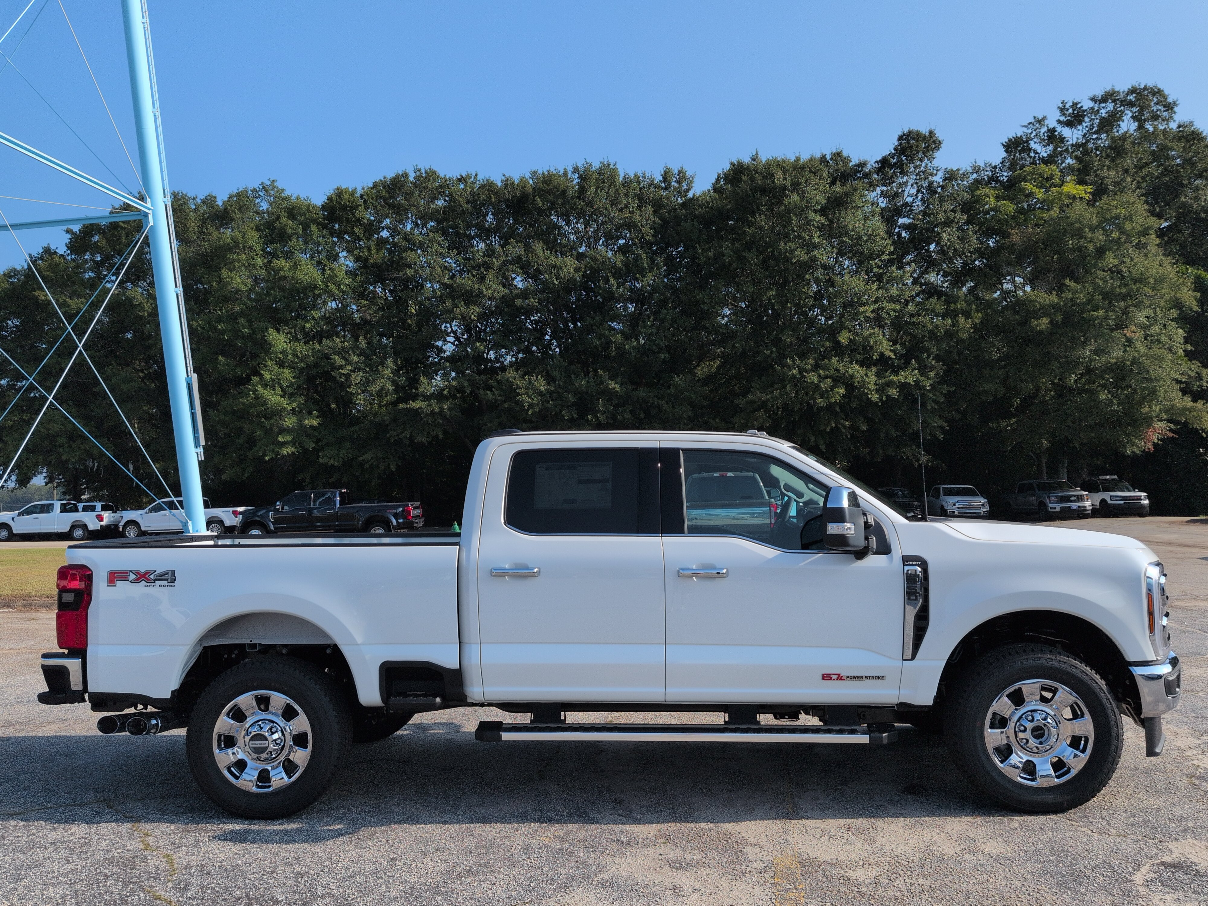 New 2027 Ford Super Duty F-250 SRW LARIAT TRUCK