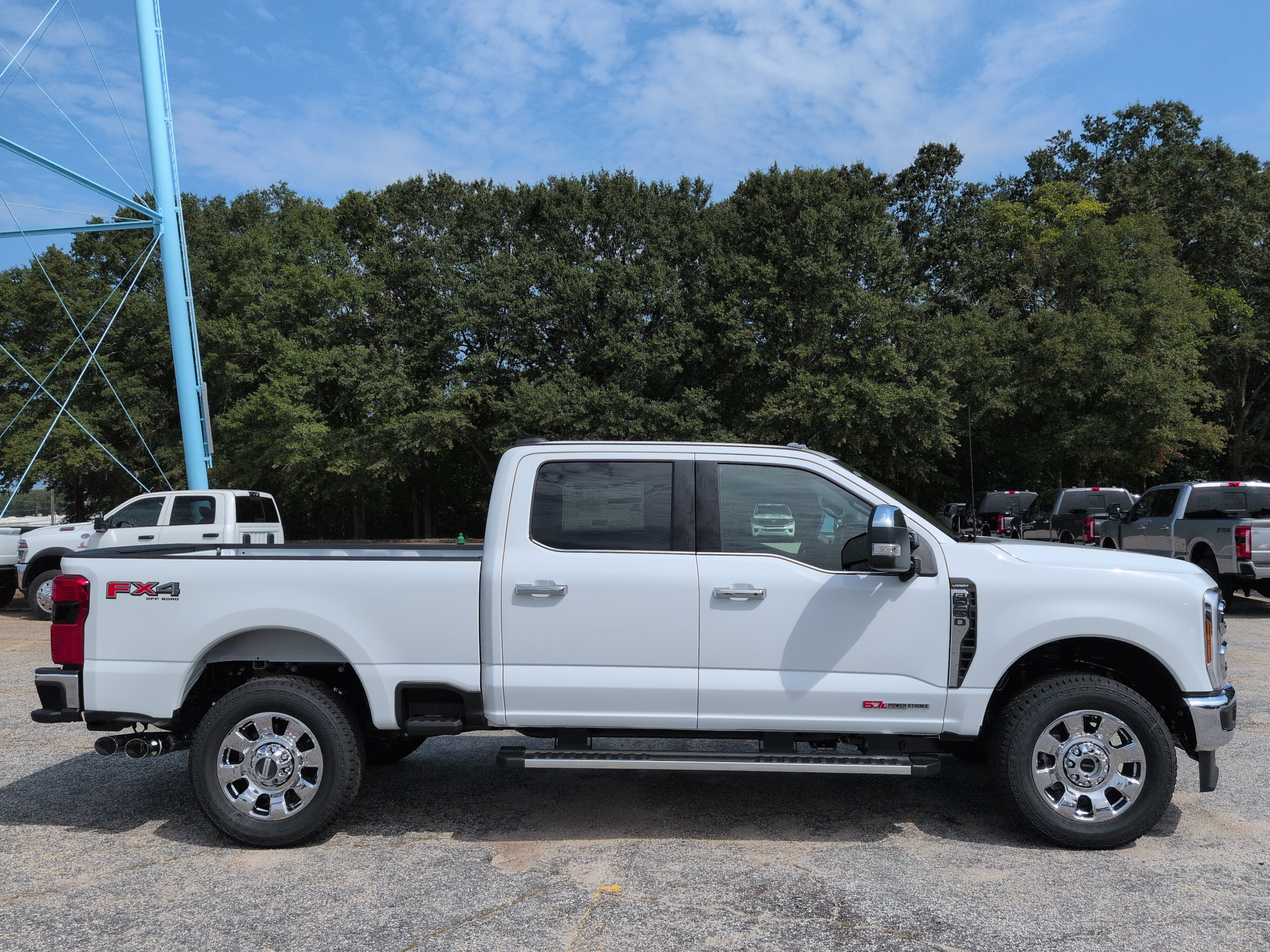 New 2027 Ford Super Duty F-250 SRW LARIAT TRUCK
