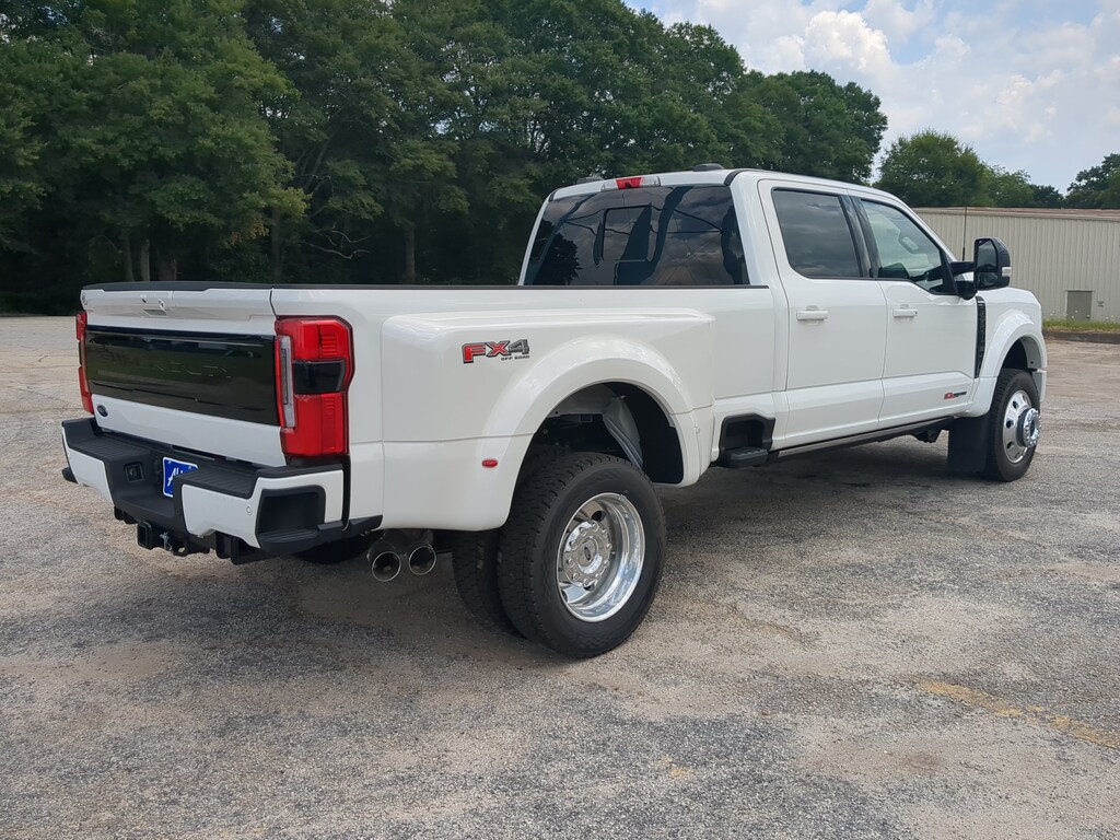 New 2026 Ford Super Duty F-450 DRW Platinum TRUCK
