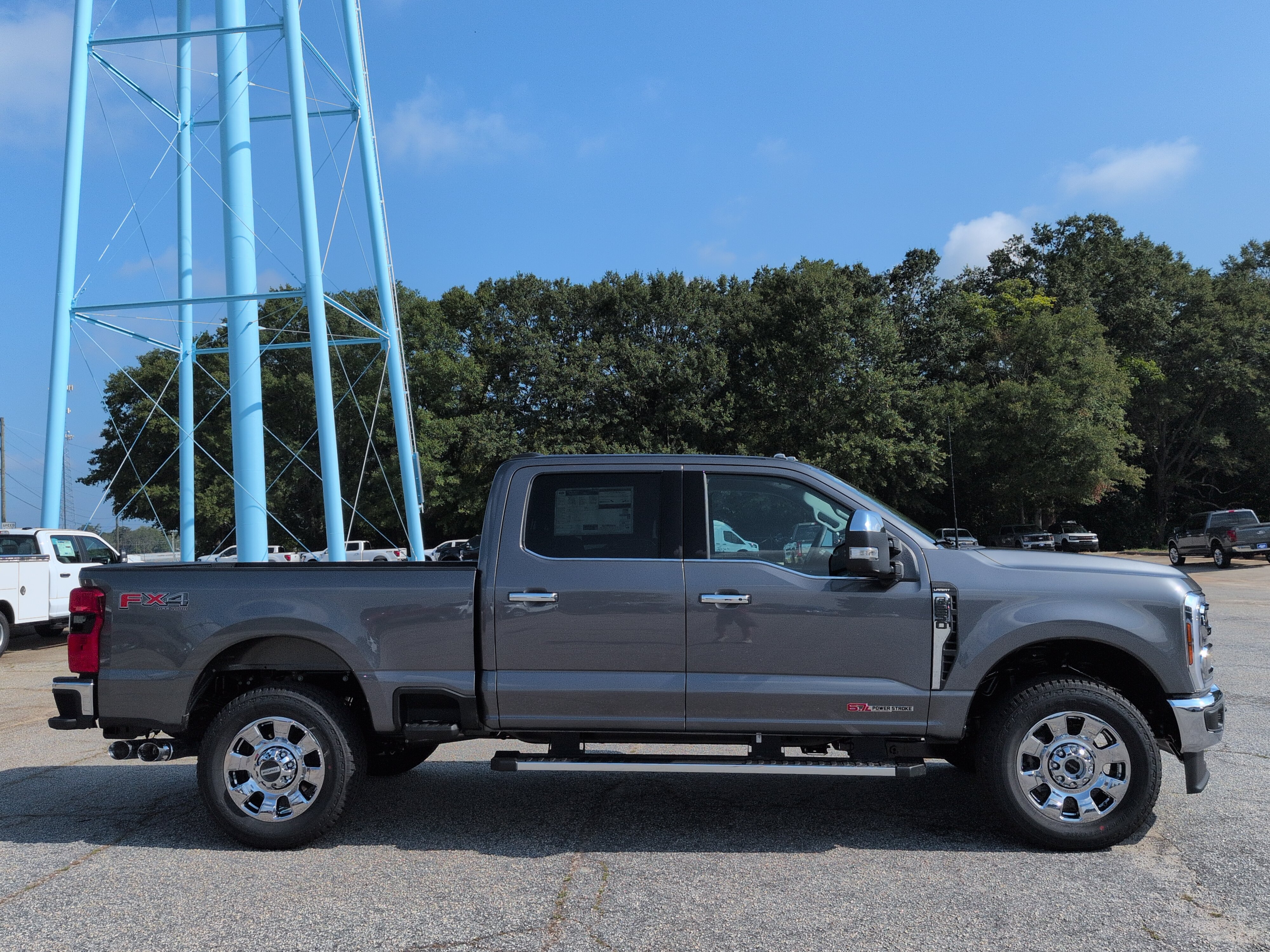 New 2027 Ford Super Duty F-250 SRW LARIAT TRUCK