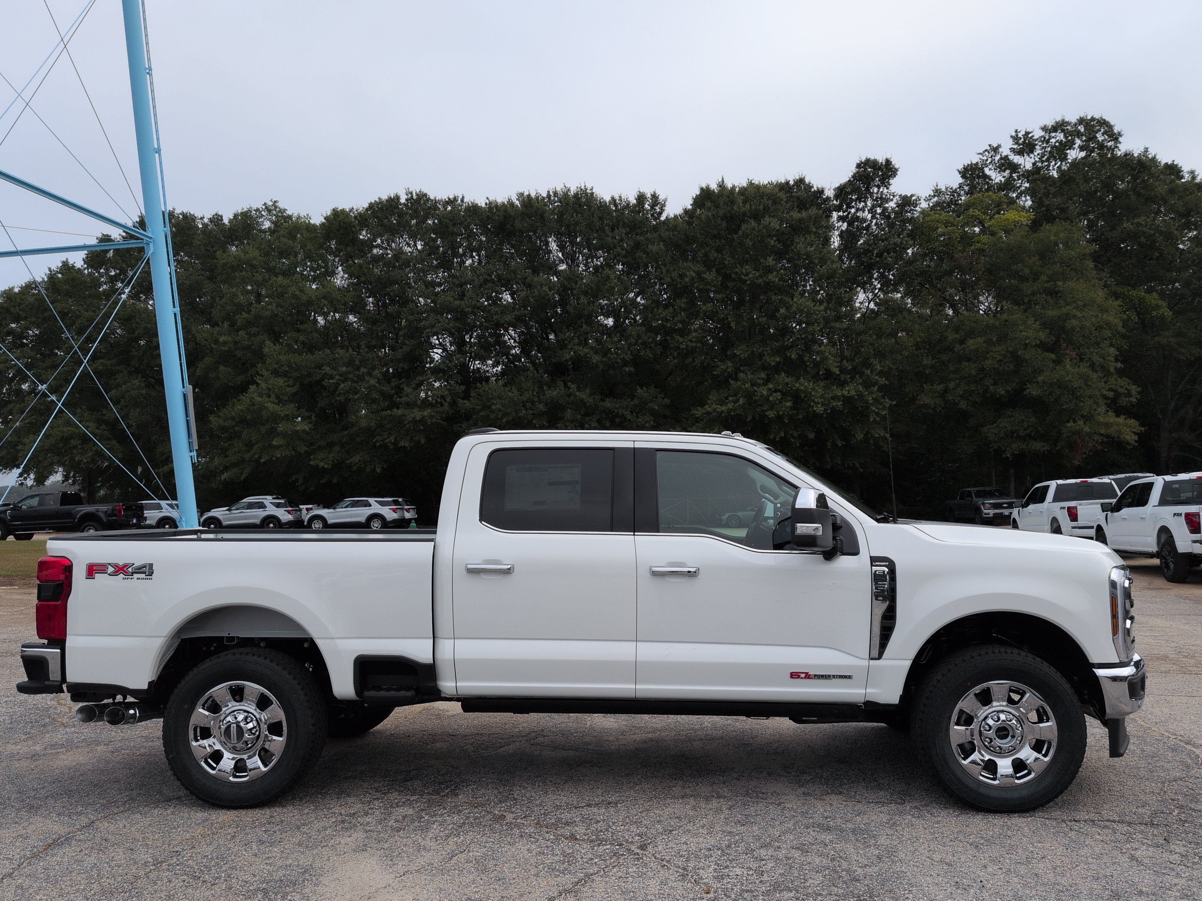 New 2027 Ford Super Duty F-250 SRW LARIAT TRUCK
