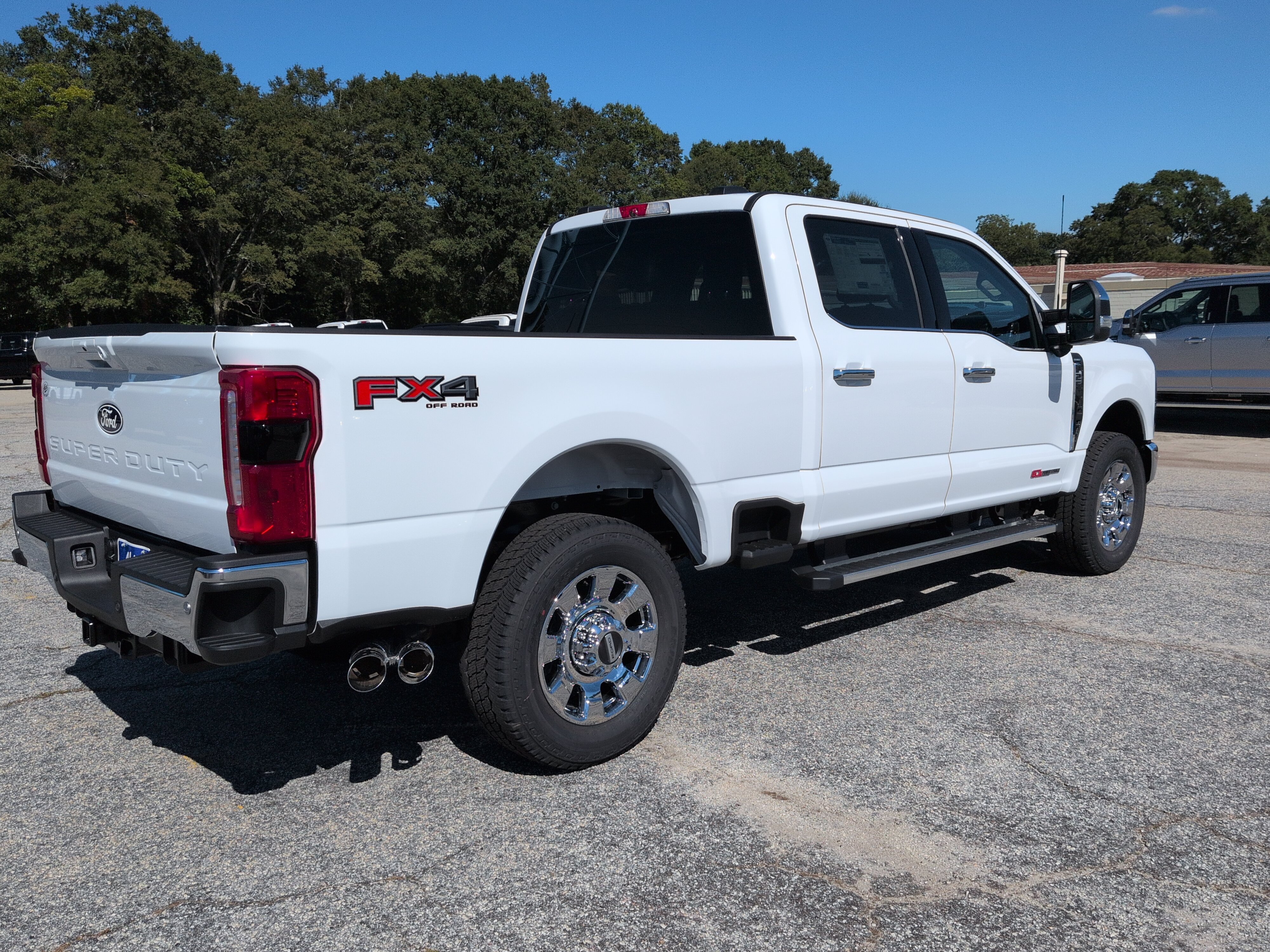 New 2027 Ford Super Duty F-250 SRW LARIAT TRUCK