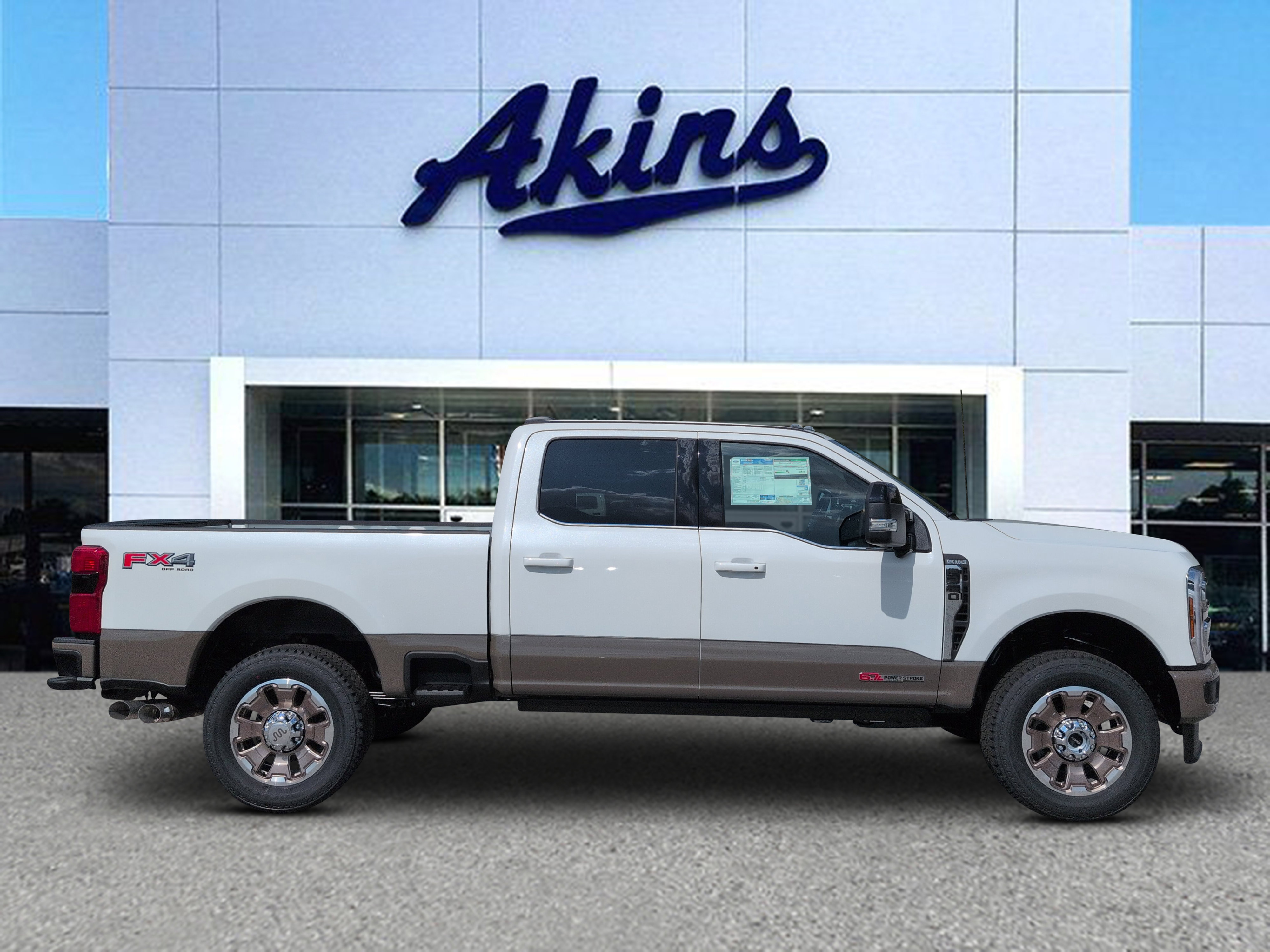 New 2027 Ford Super Duty F-350 SRW King Ranch TRUCK