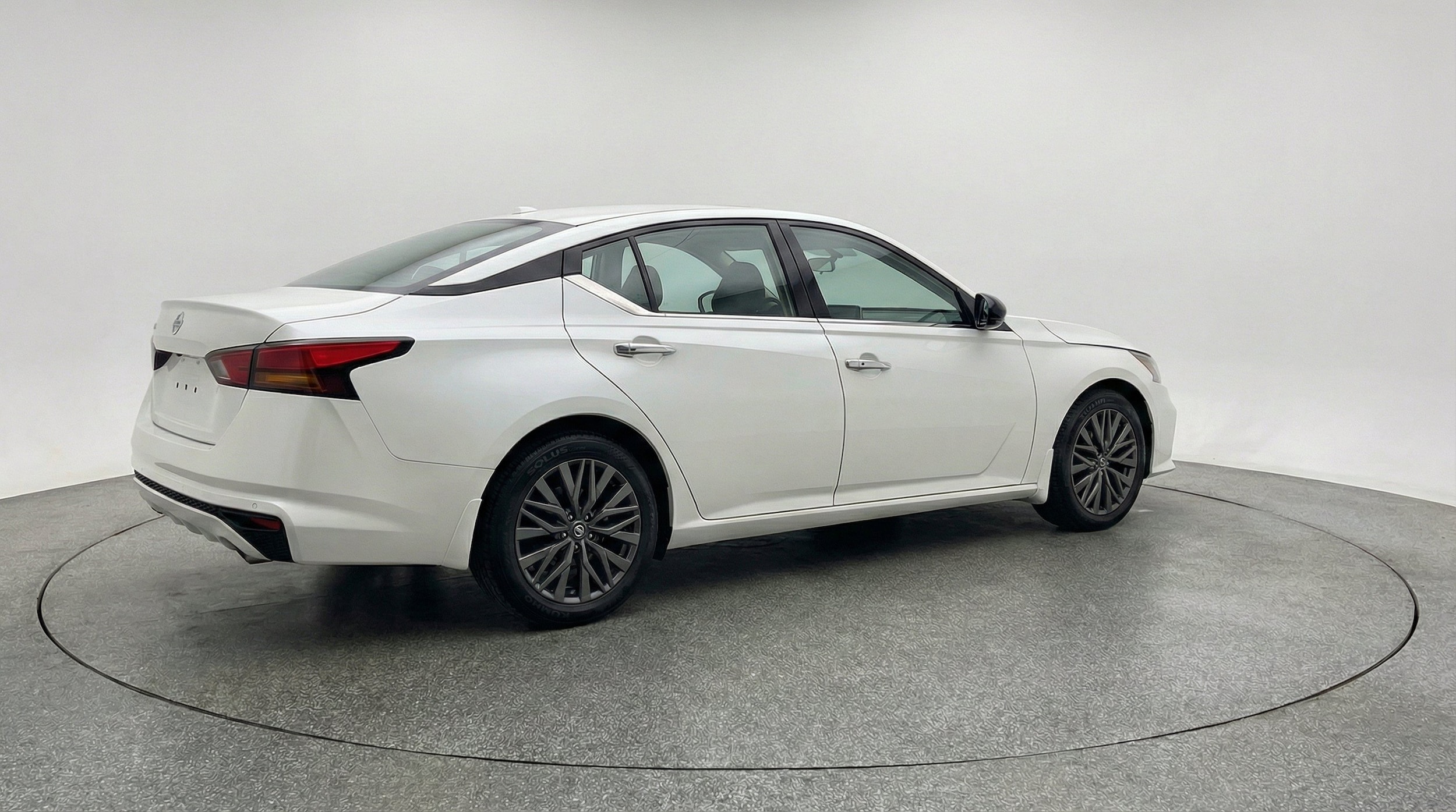 Thumbnail: 2025 Nissan Altima - 9