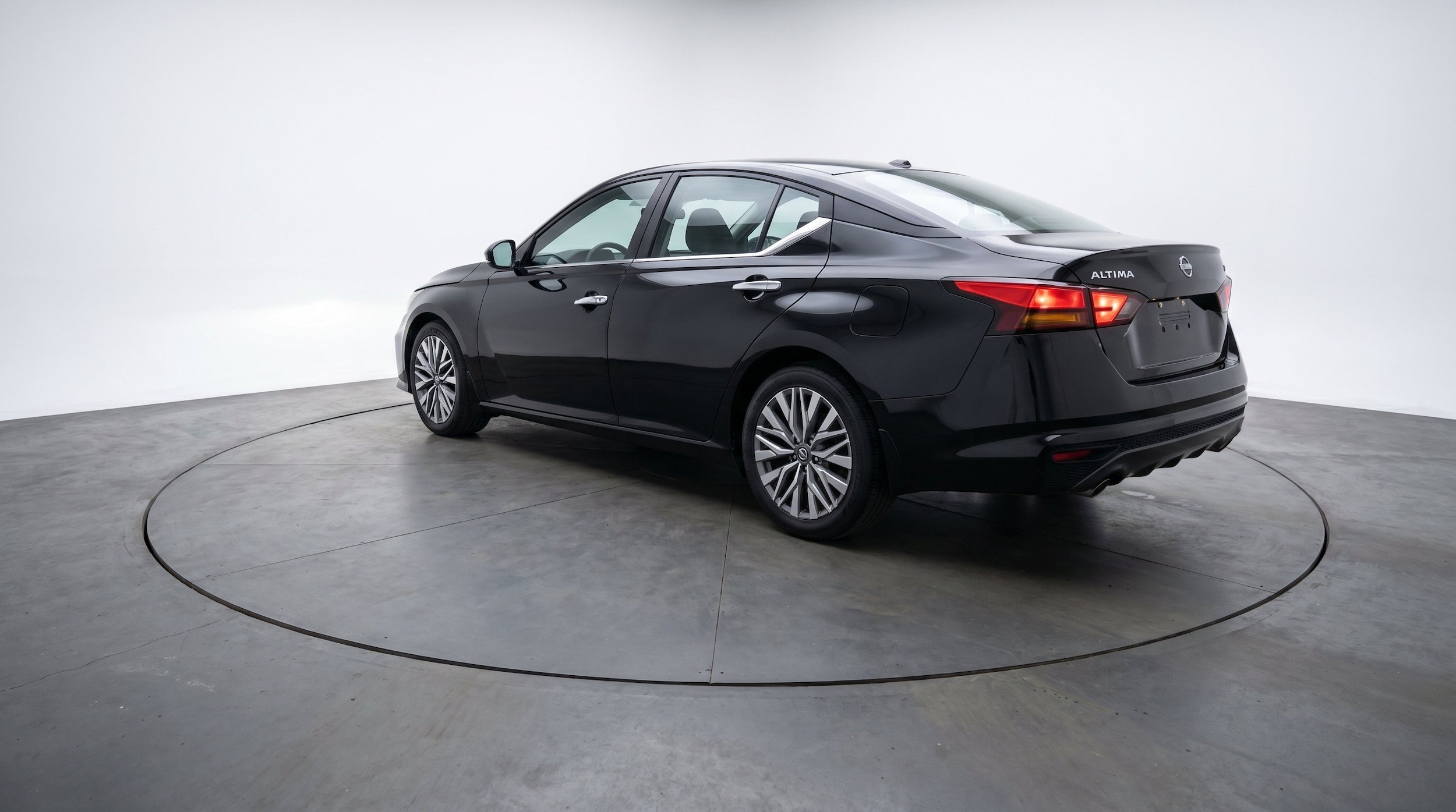 Thumbnail: 2025 Nissan Altima - 6