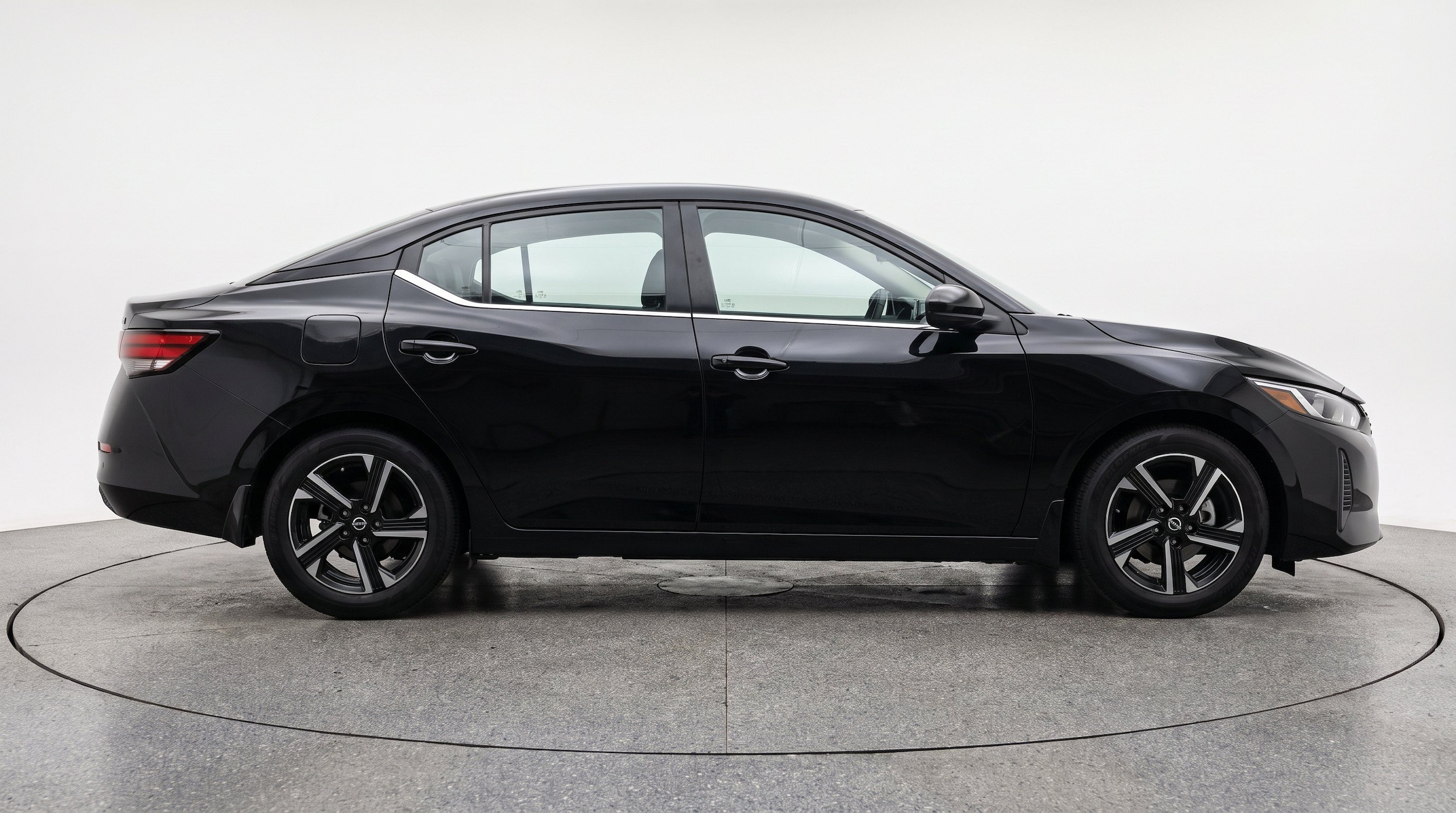 Thumbnail: 2025 Nissan Sentra - 10