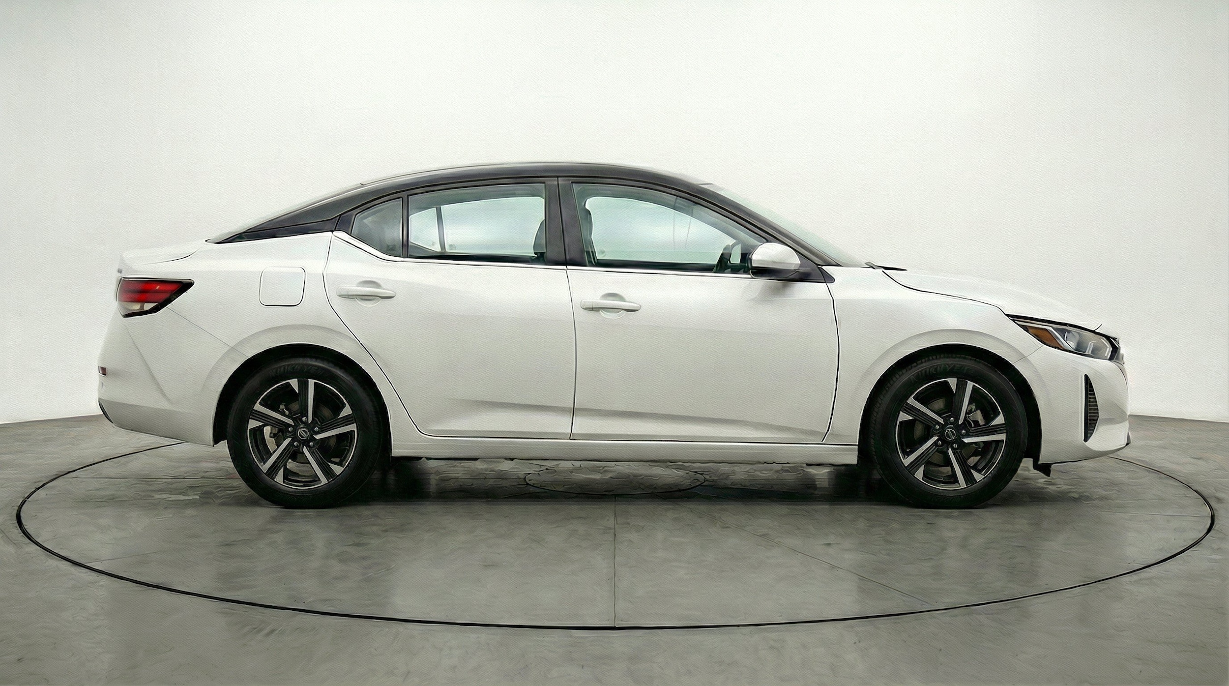 Thumbnail: 2025 Nissan Sentra - 11