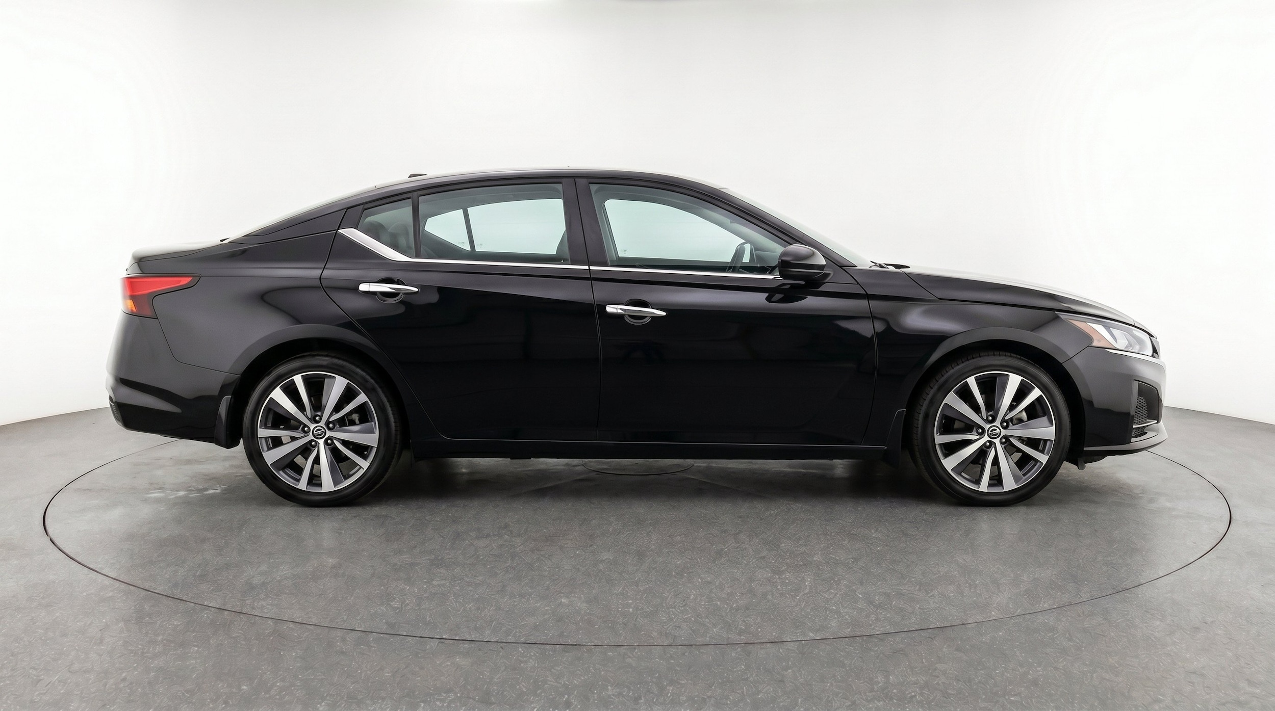 Thumbnail: 2025 Nissan Altima - 10