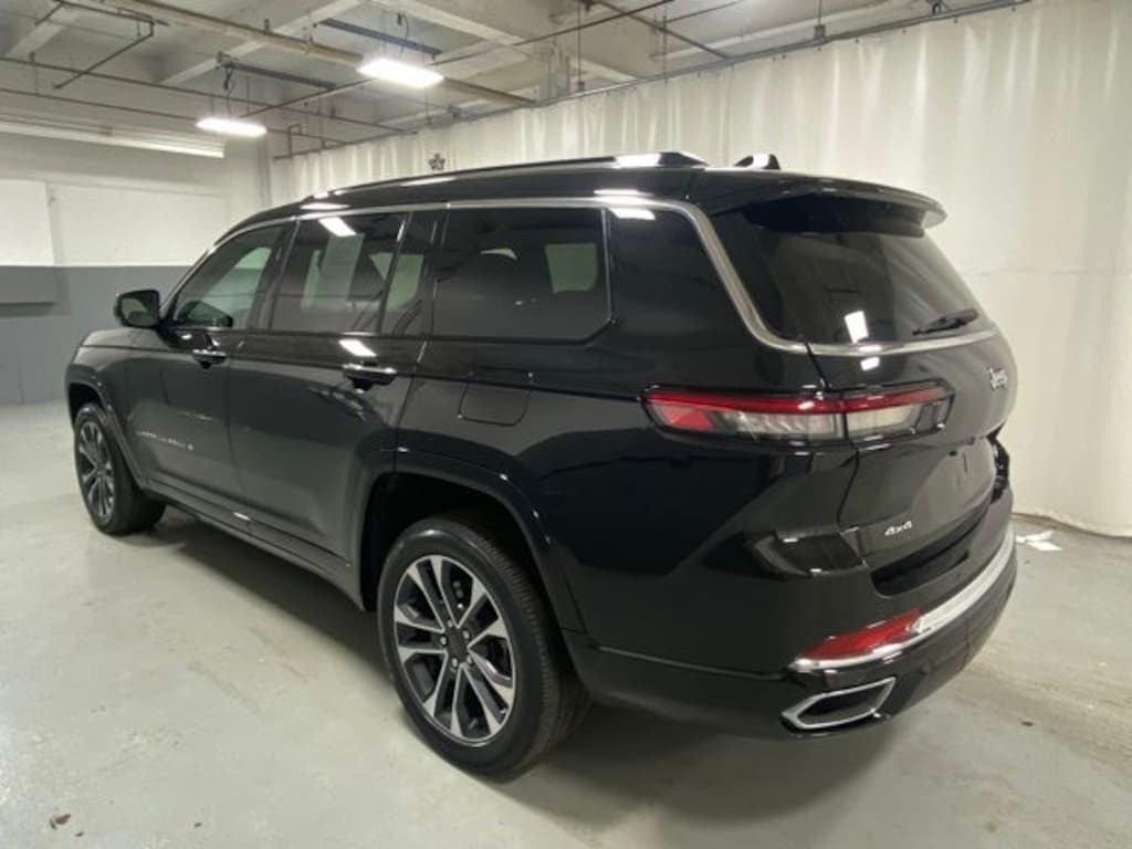 Used 2023 Jeep Grand Cherokee L Overland SUV