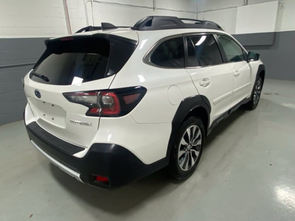 Used 2024 Subaru Outback Limited SUV
