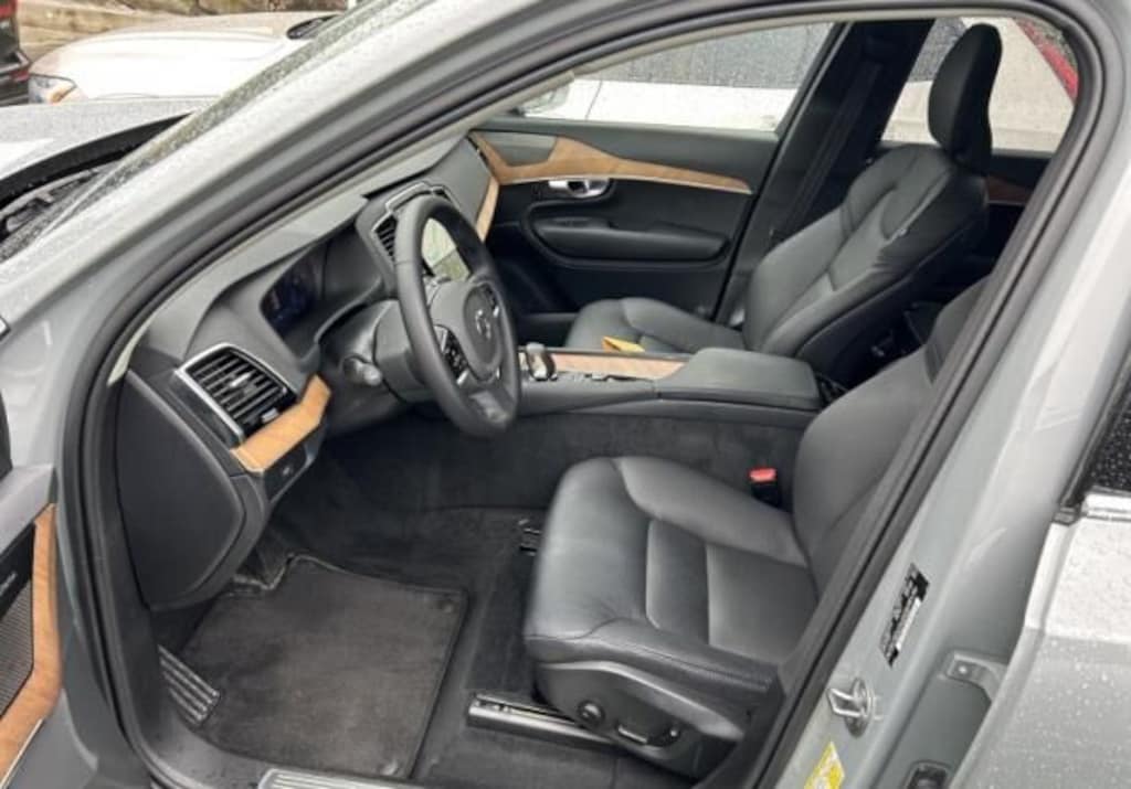 Used 2024 Volvo XC90 B5 Plus SUV