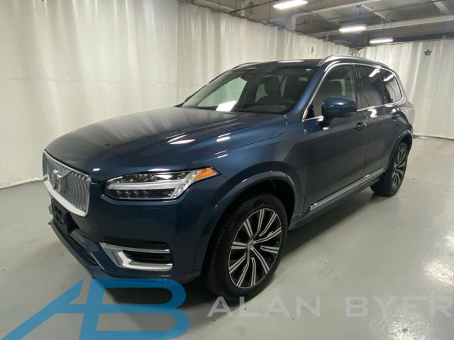 2023 Volvo XC90 Plus