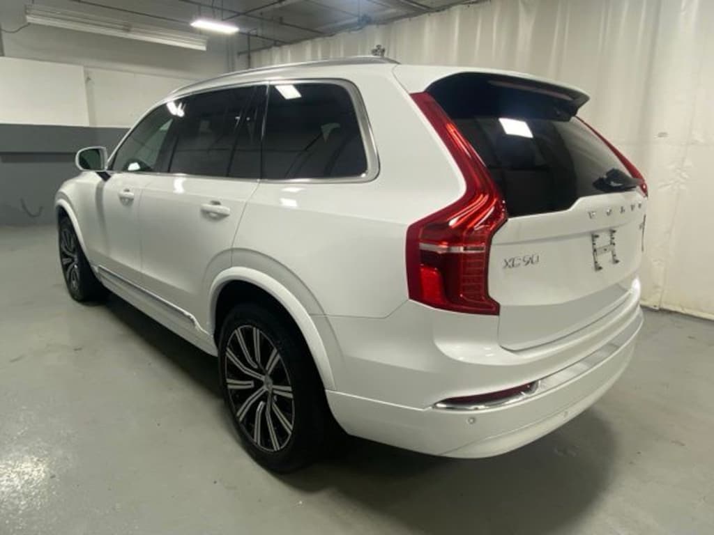 Used 2025 Volvo XC90 B5 Core SUV