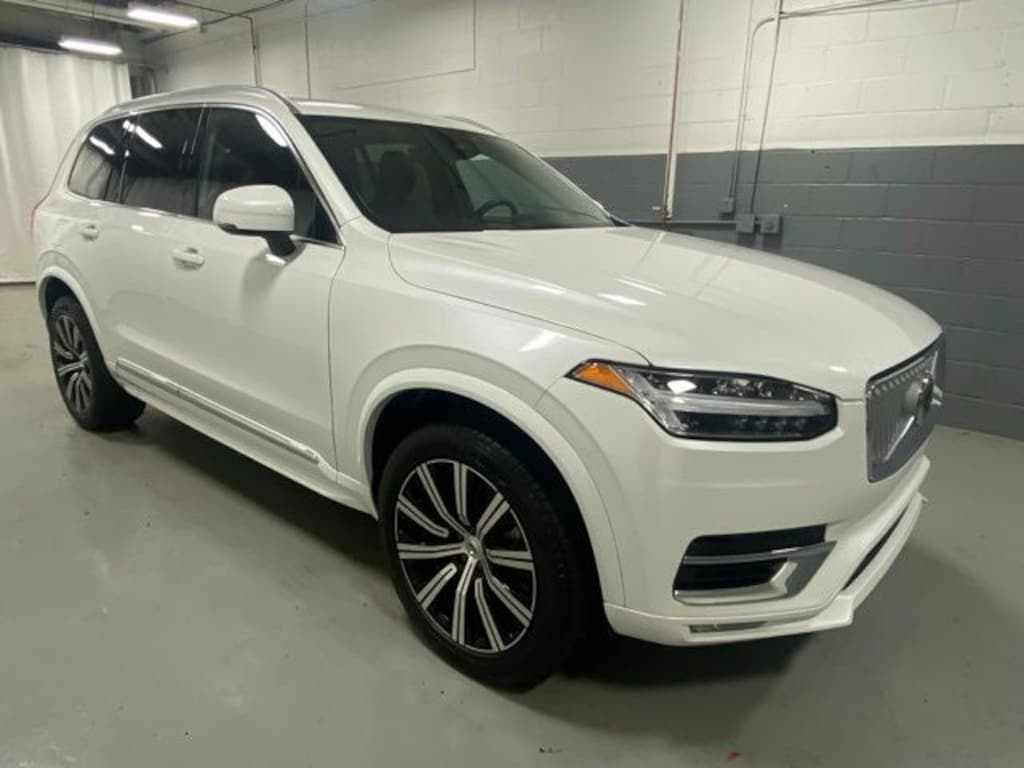 Used 2025 Volvo XC90 B5 Core SUV