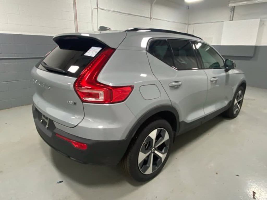 Used 2026 Volvo XC40 B5 Plus SUV