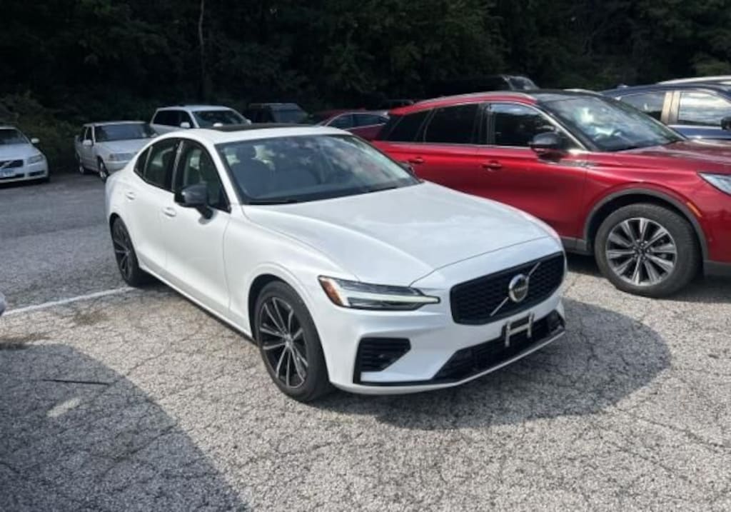 Used 2024 Volvo S60 Recharge Plug-In Hybrid T8 Core Dark Theme Sedan