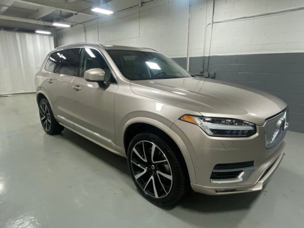 Used 2025 Volvo XC90 B5 Plus SUV