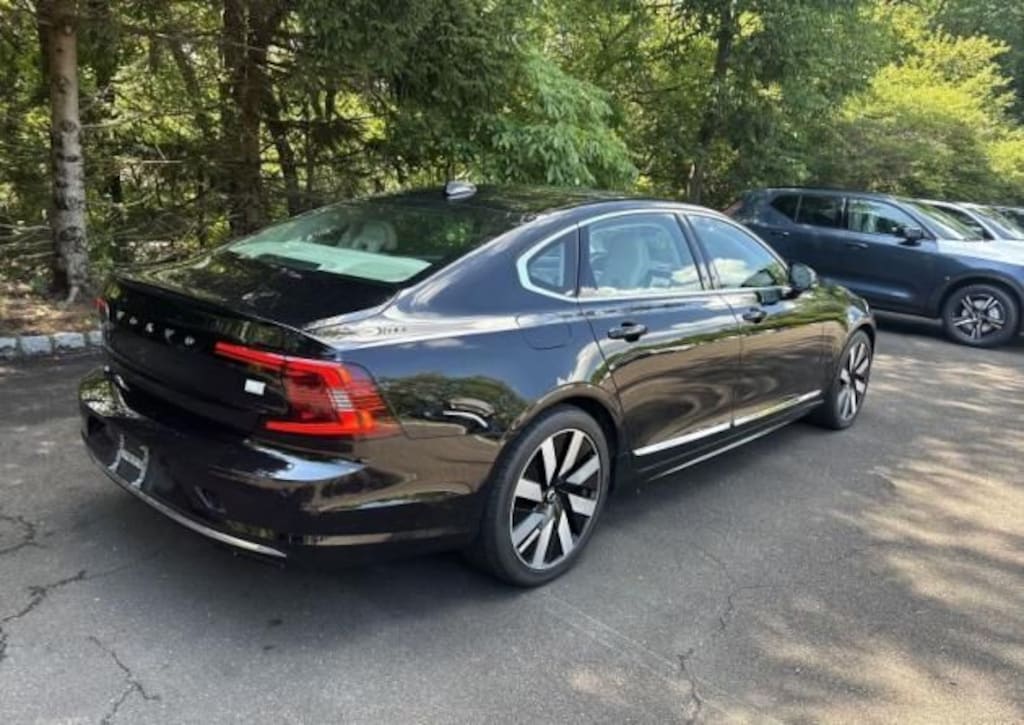 Used 2024 Volvo S90 Recharge Plug-In Hybrid Ultimate Sedan